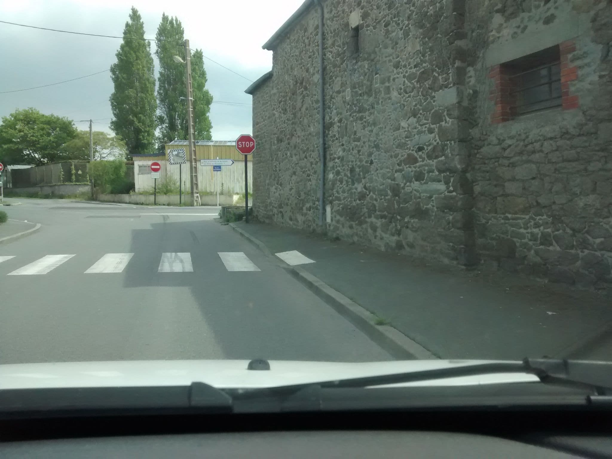 Street view near Le Clos Penhouet, Dinard — © mgageo (CC BY-SA · Mapillary)