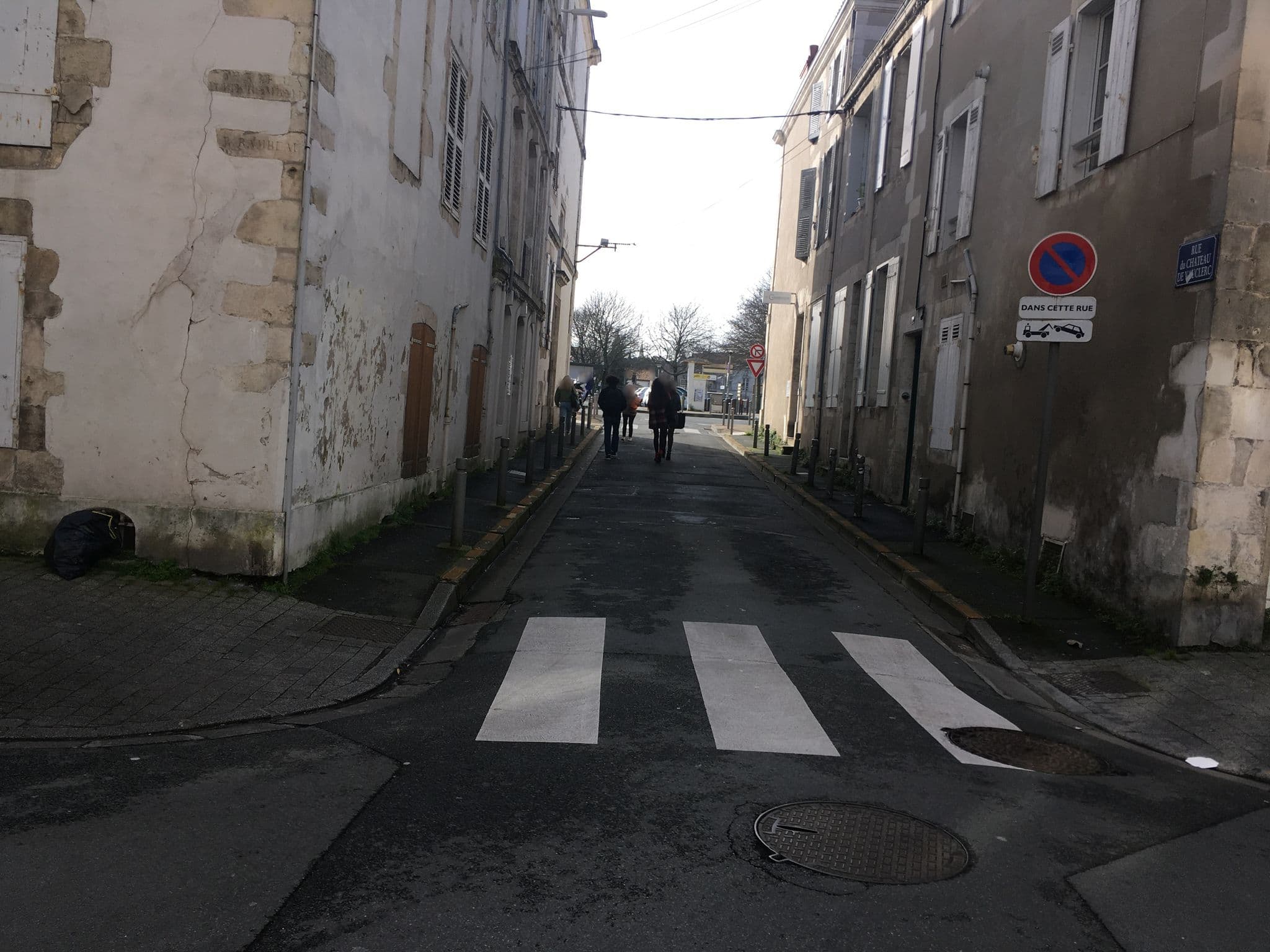 Street view near Le Champlain, La Rochelle — © unlimited (CC BY-SA · Mapillary)
