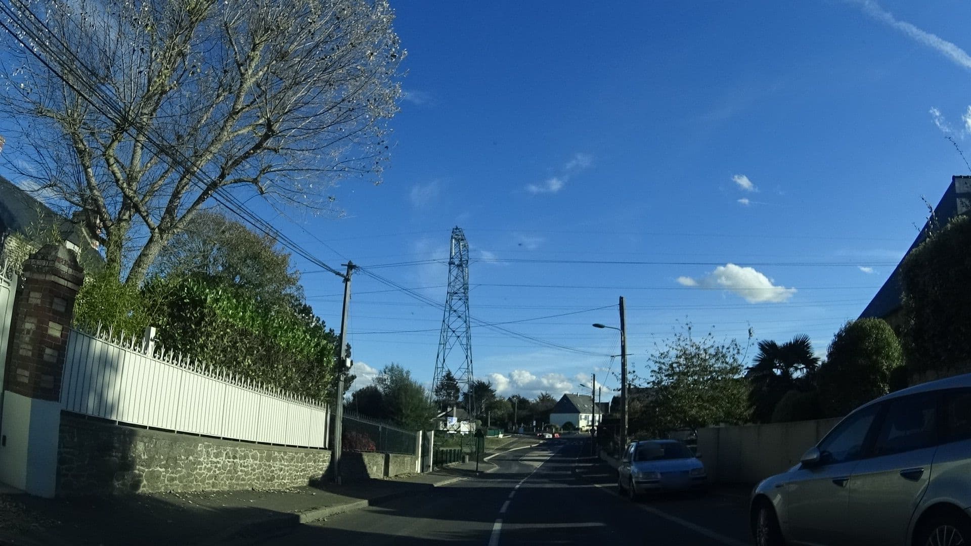 Street view near Le Berceul, La Richardais — © ljbouere (CC BY-SA · Mapillary)