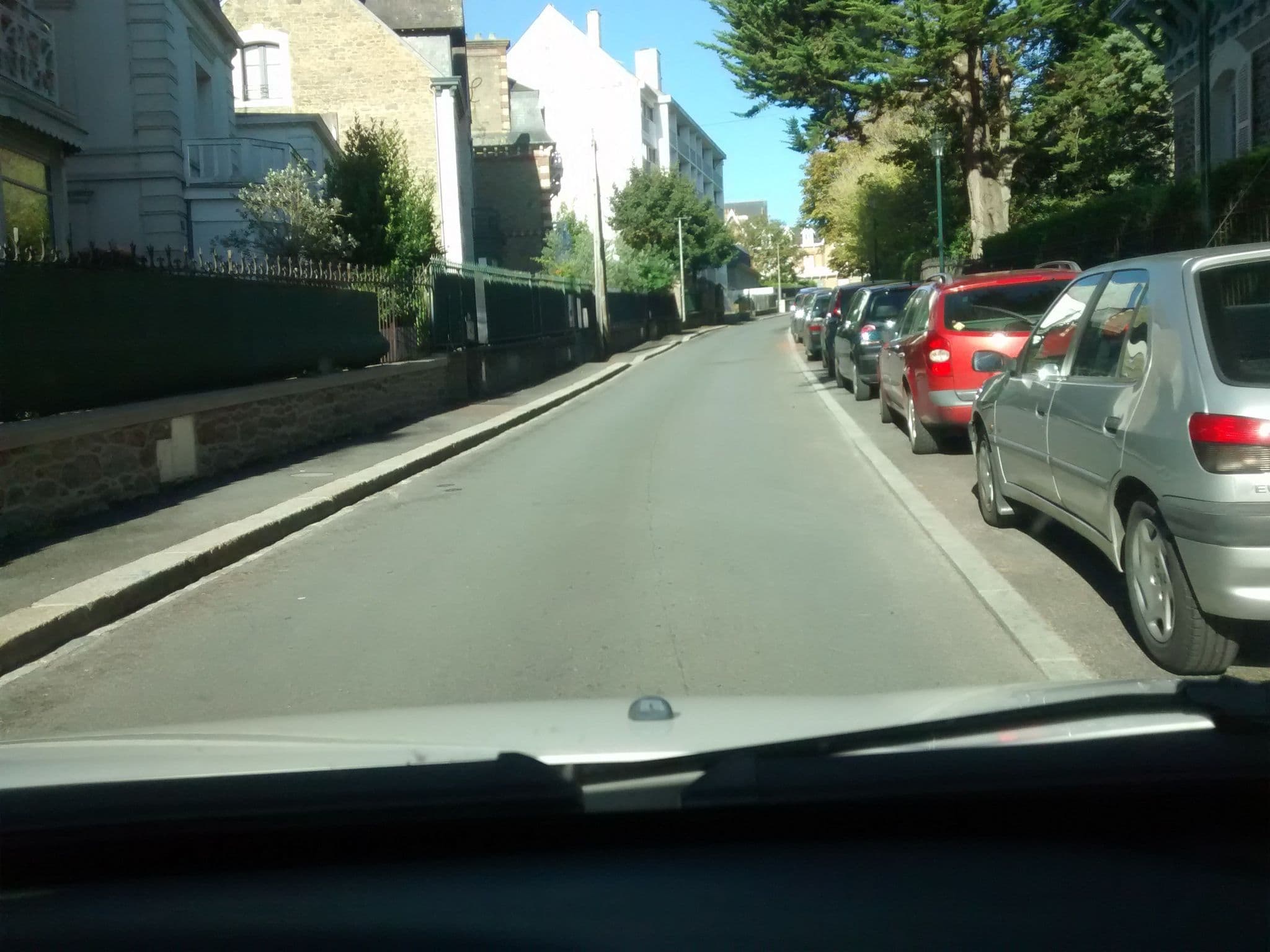 Street view near Villa Babiole, Dinard — © mgageo (CC BY-SA · Mapillary)