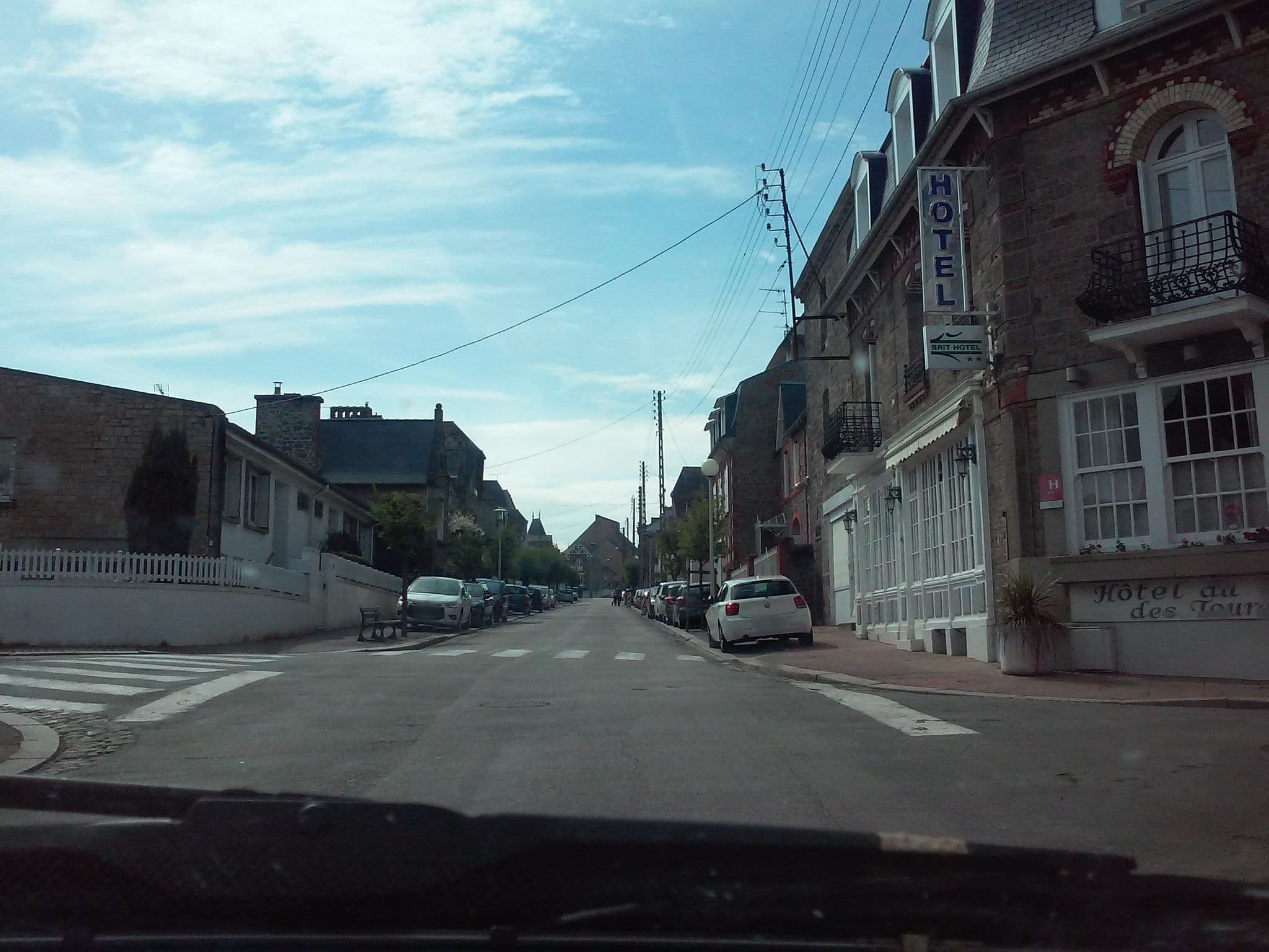 Street view near Dinard Centre Appartement Moderne avec Terrasse, Dinard — © pymouss (CC BY-SA · Mapillary)