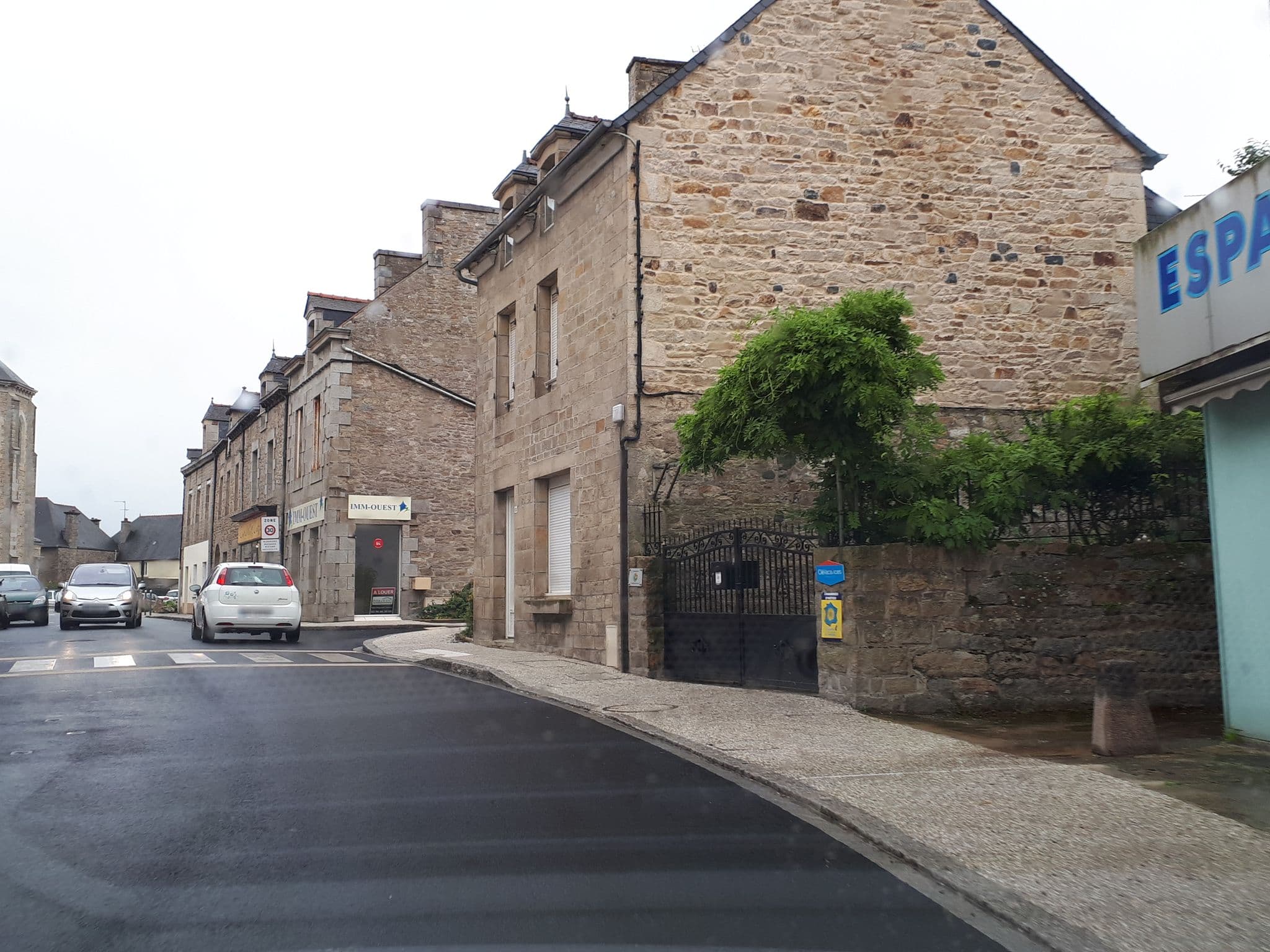 Street view near La Cormorandière, Broons — © quicky (CC BY-SA · Mapillary)