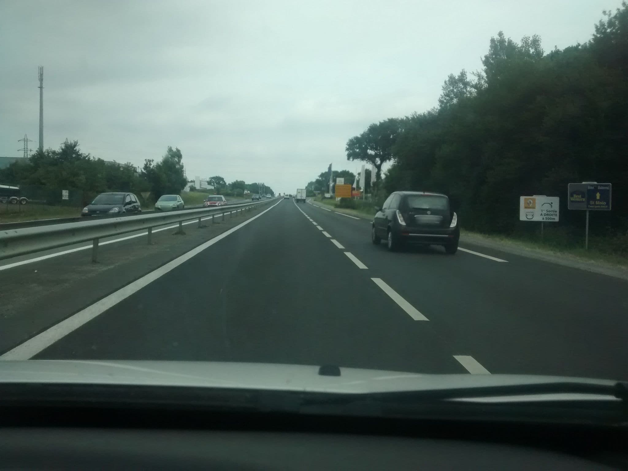 Street view near Marc'Otel, La Richardais — © mgageo (CC BY-SA · Mapillary)