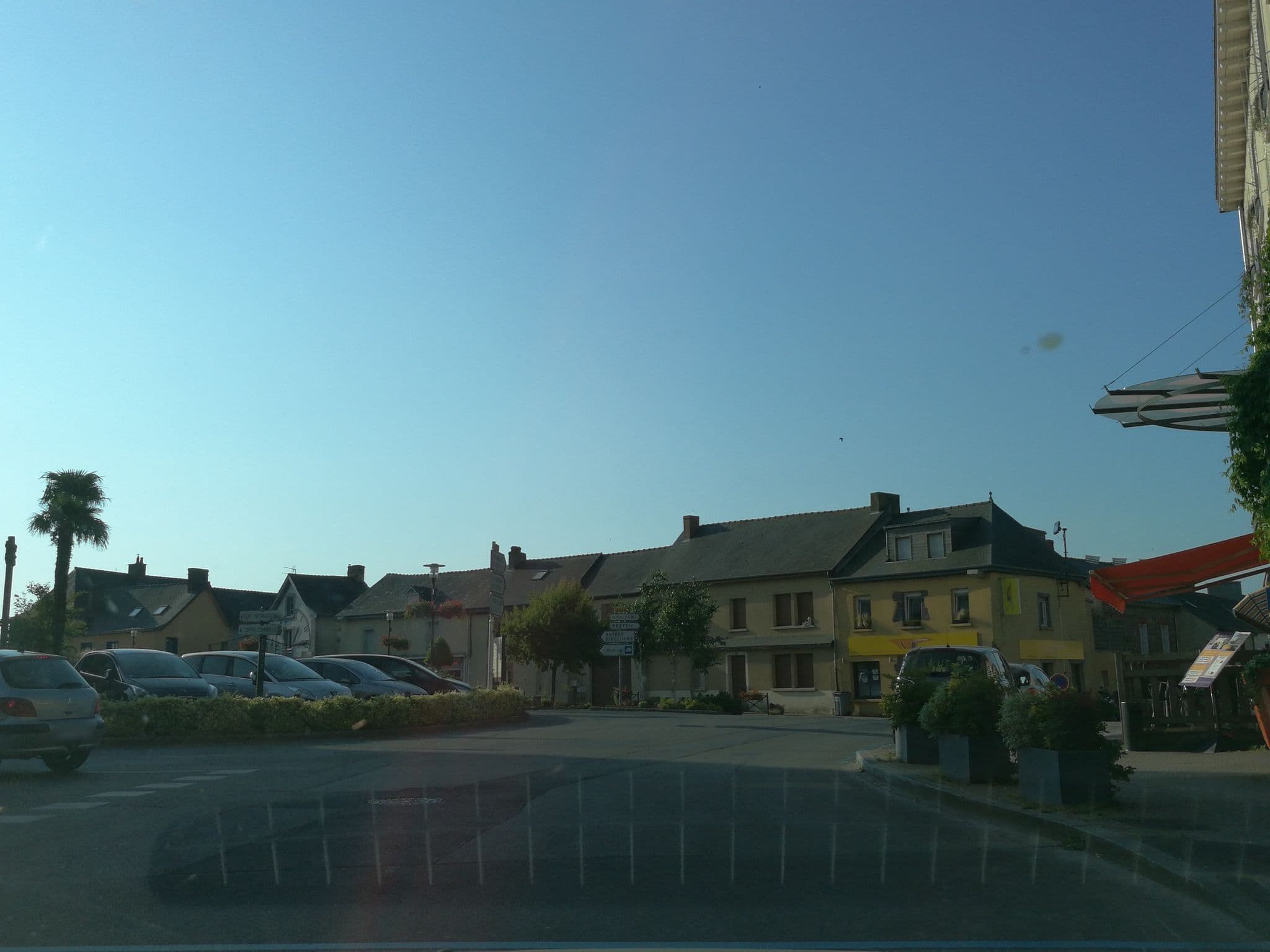 Street view near Hotel.com, Bédée — © jlbzh (CC BY-SA · Mapillary)