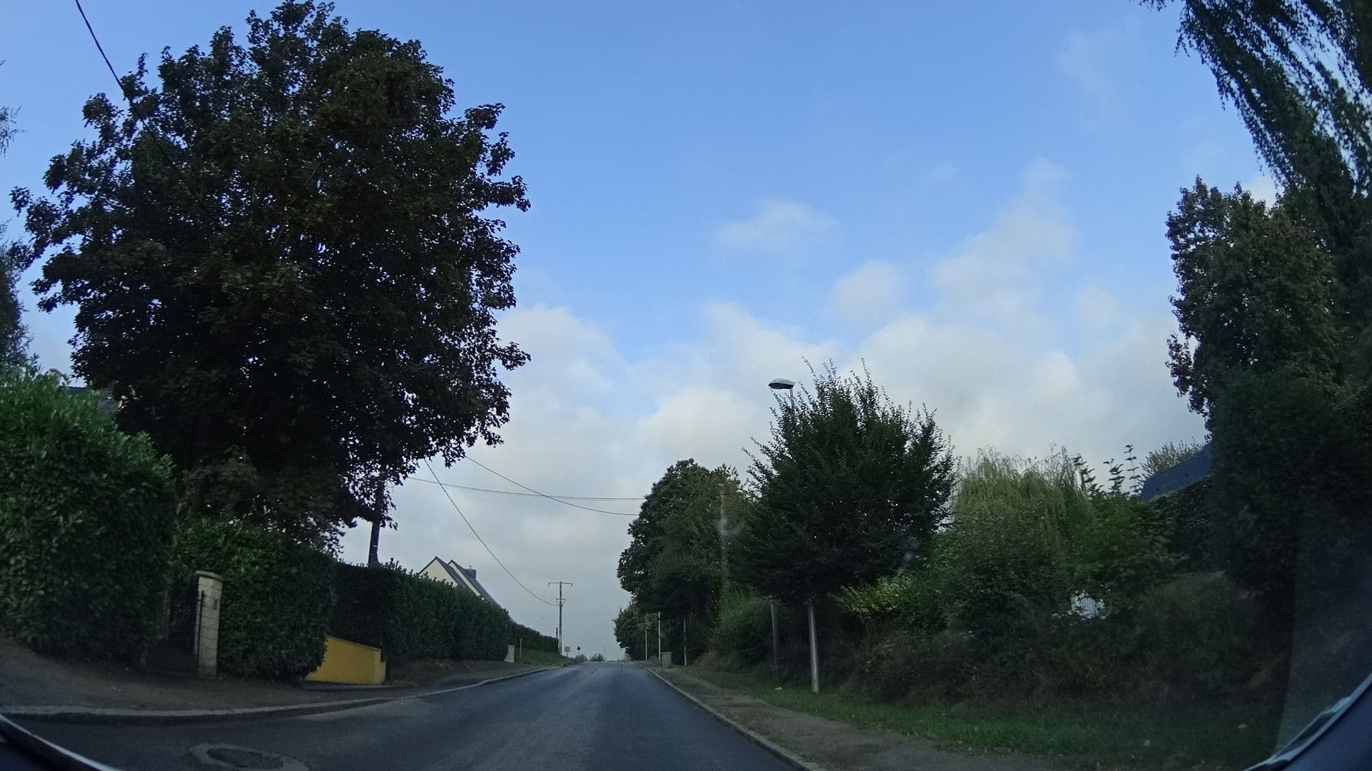 Street view near Le Clos du Fail, Romillé — © panieravide (CC BY-SA · Mapillary)