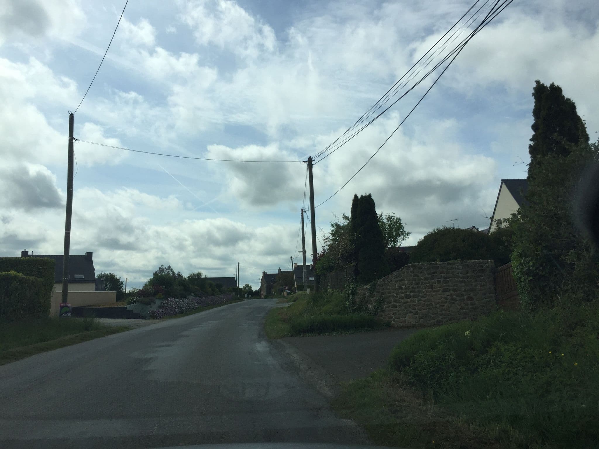 Street view near Chambres d'hôtes de la Croix Janet, Créhen — © pgiraud (CC BY-SA · Mapillary)