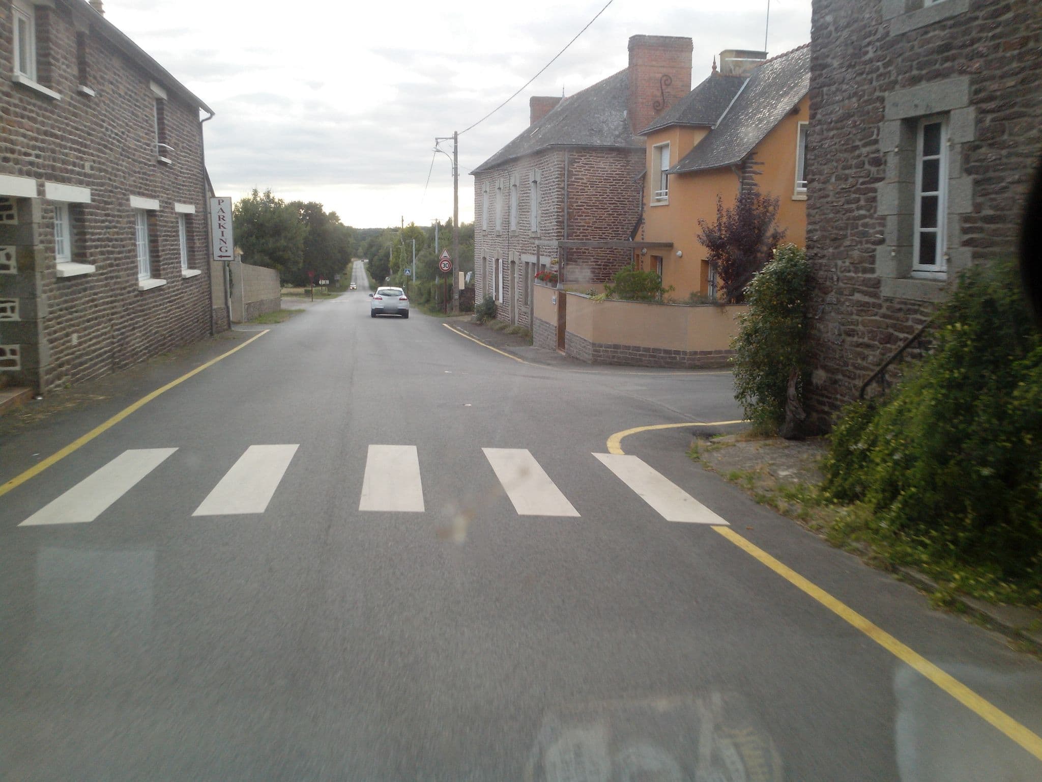 Street view near Cpie Foret de Broceliande La-Soett, Paimpont — © hamlet (CC BY-SA · Mapillary)
