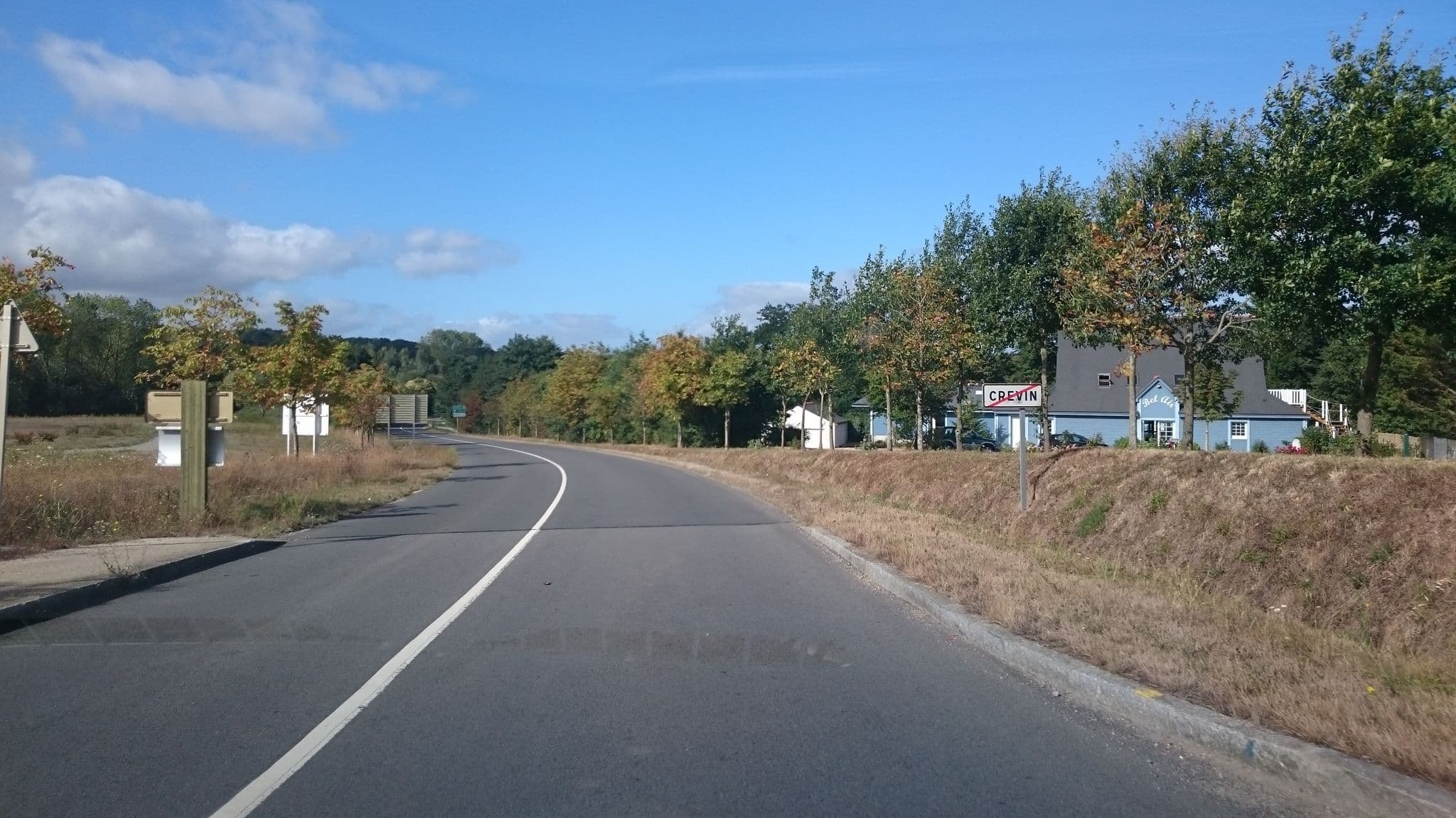 Street view near Hôtel Bel Air, Crevin — © legrandblond (CC BY-SA · Mapillary)