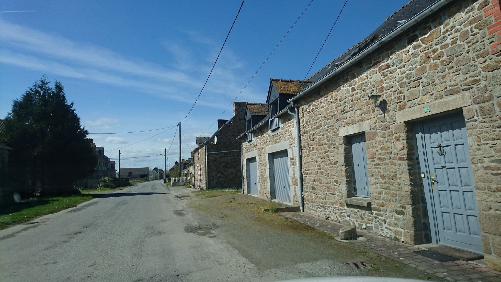 Street view near Gîte en Baie du Mont Saint Michel, Cherrueix — © mgageo (CC BY-SA · Mapillary)