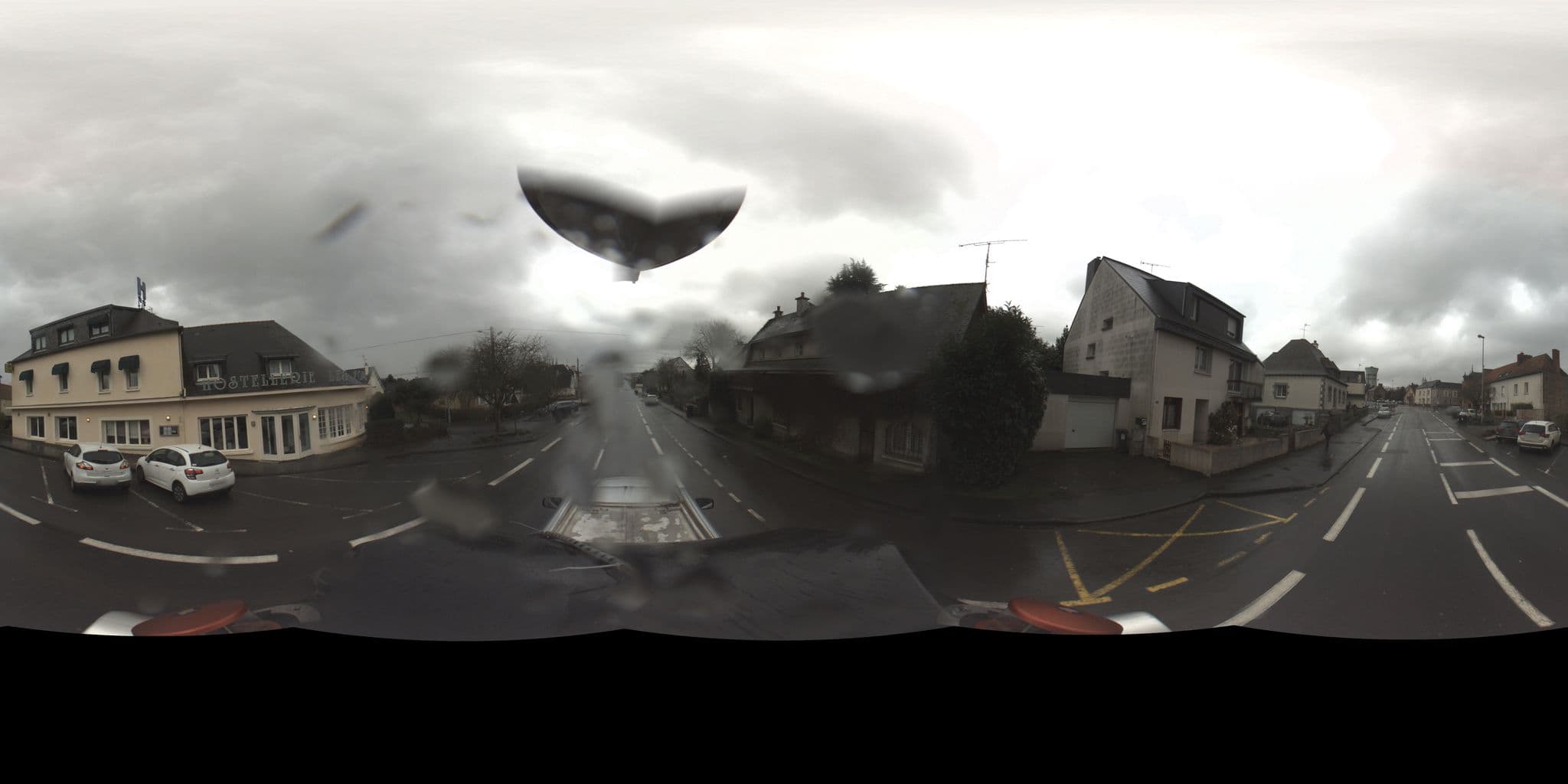 Street view near Hostellerie les Forges, Noyal-sur-Vilaine — © sig_rm (CC BY-SA · Mapillary)