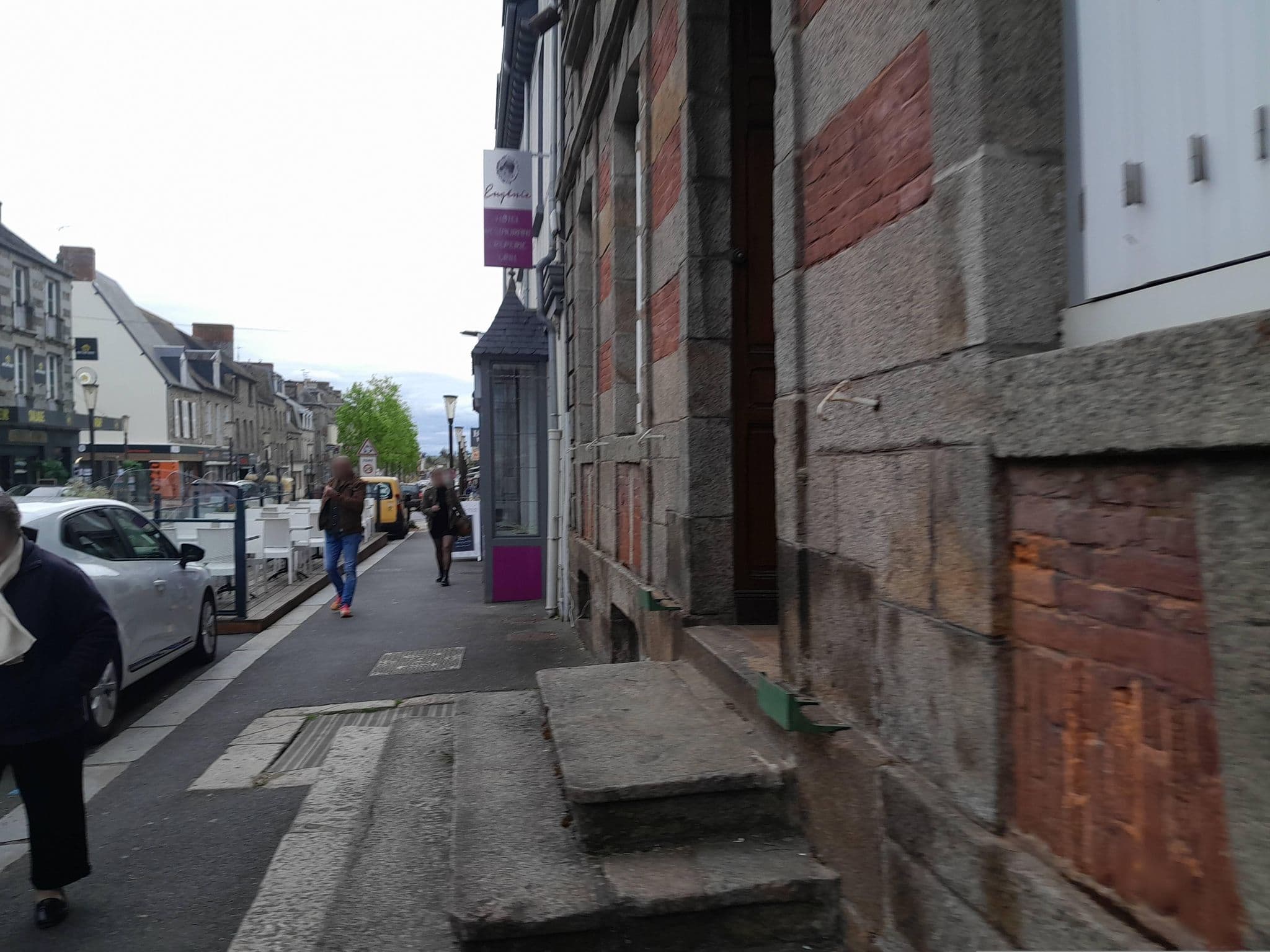 Street view near Hotel De Bretagne Pontorson, Pontorson — © hautetension08 (CC BY-SA · Mapillary)