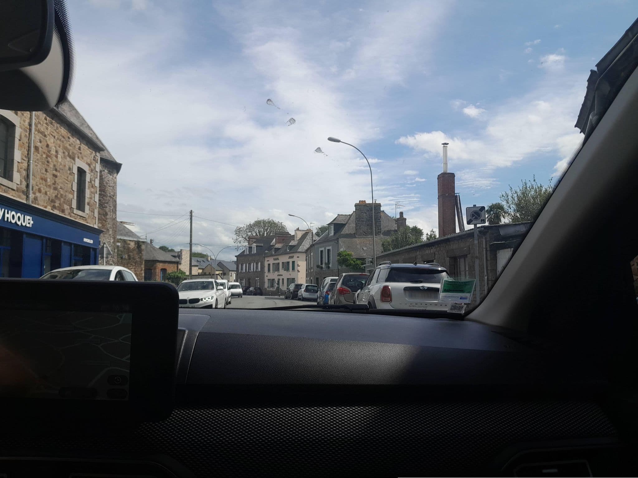 Street view near Haye Marguerite, Dol-de-Bretagne — © hautetension08 (CC BY-SA · Mapillary)
