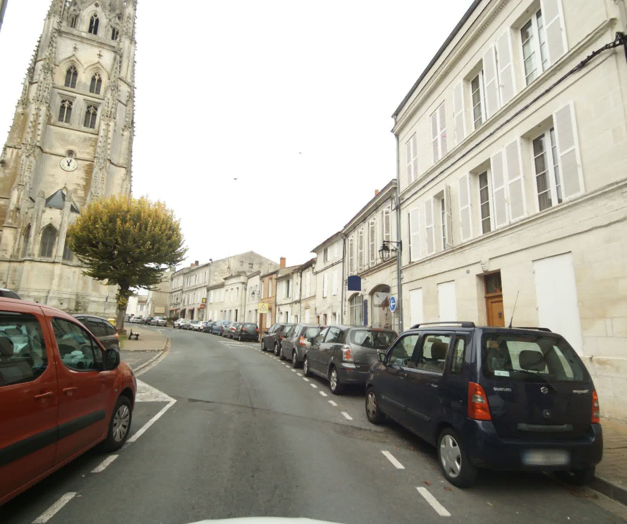 Street view near La Belle Étoile, Saintes — © sogefi (CC BY-SA · Mapillary)