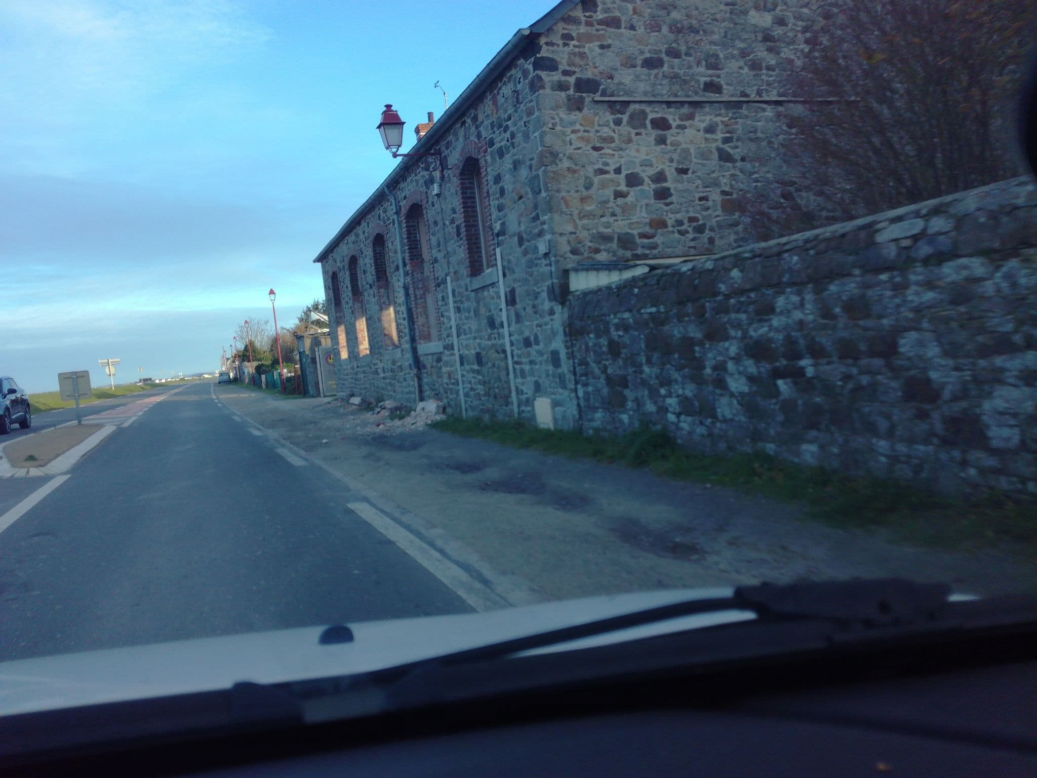 Street view near Parfum d'embruns, Hirel — © mgageo (CC BY-SA · Mapillary)