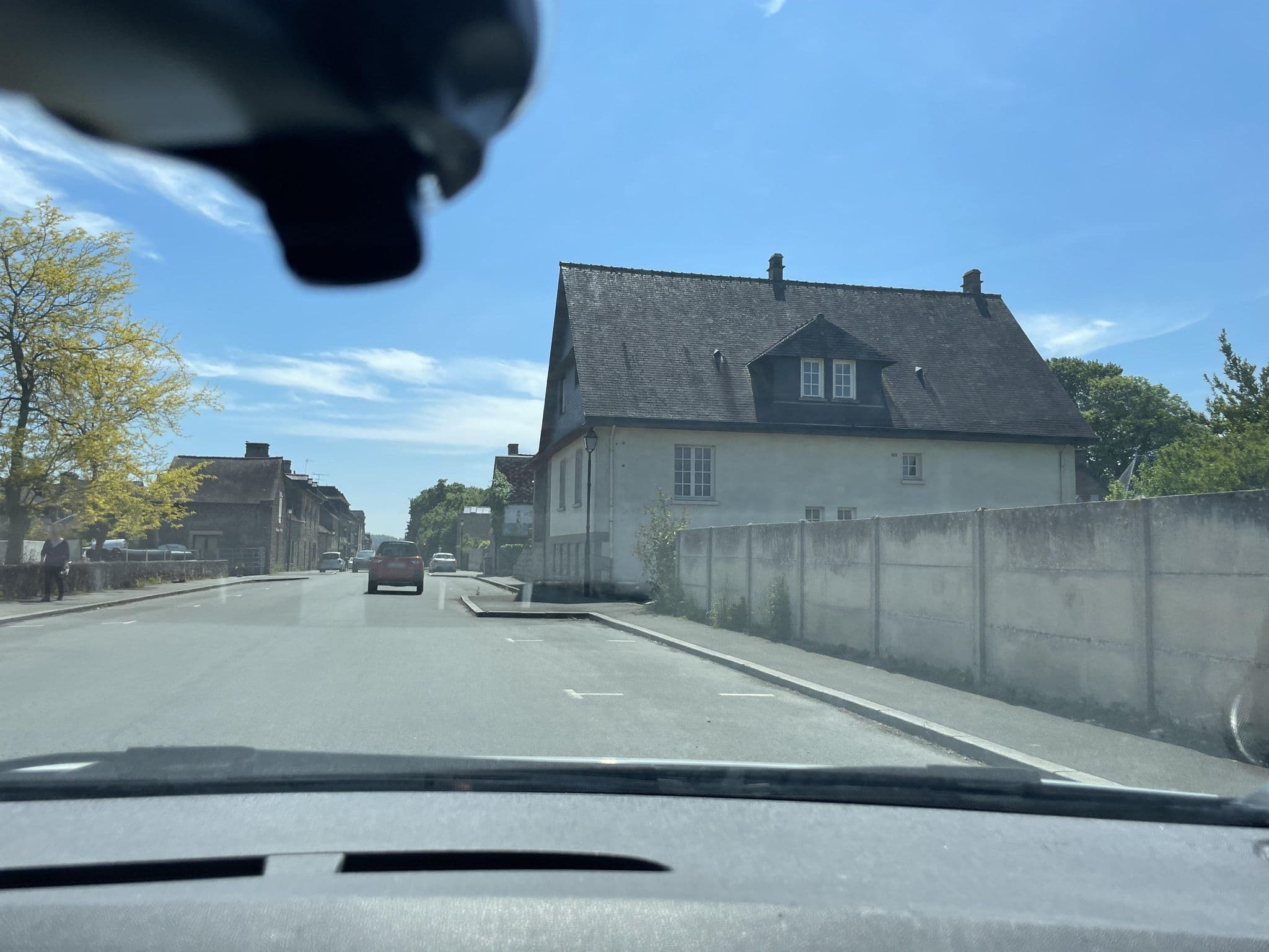 Street view near Selectour - Emeraude Voyages Evasion, Combourg — © fcolas (CC BY-SA · Mapillary)