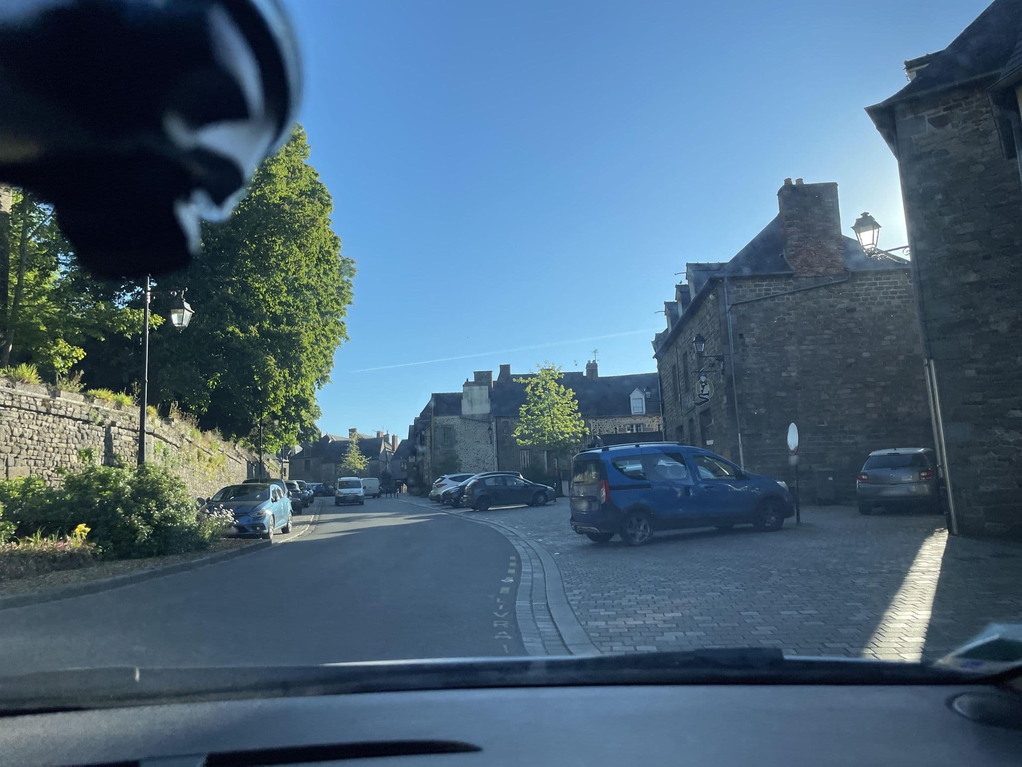 Street view near Claire Lmc, Combourg — © fcolas (CC BY-SA · Mapillary)
