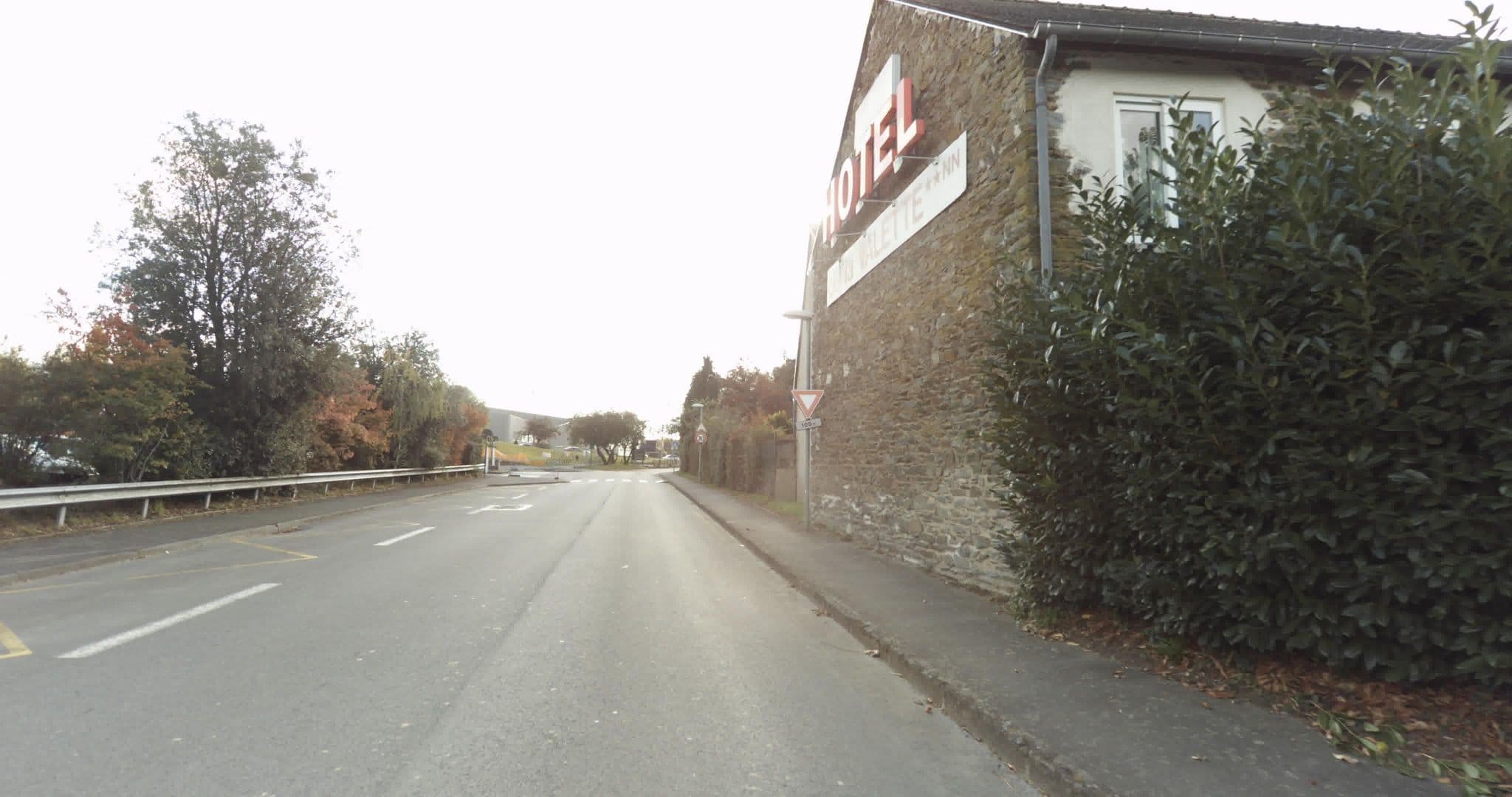 Street view near Ancien Manoir de Grippé, Cesson-Sévigné — © sogefi (CC BY-SA · Mapillary)
