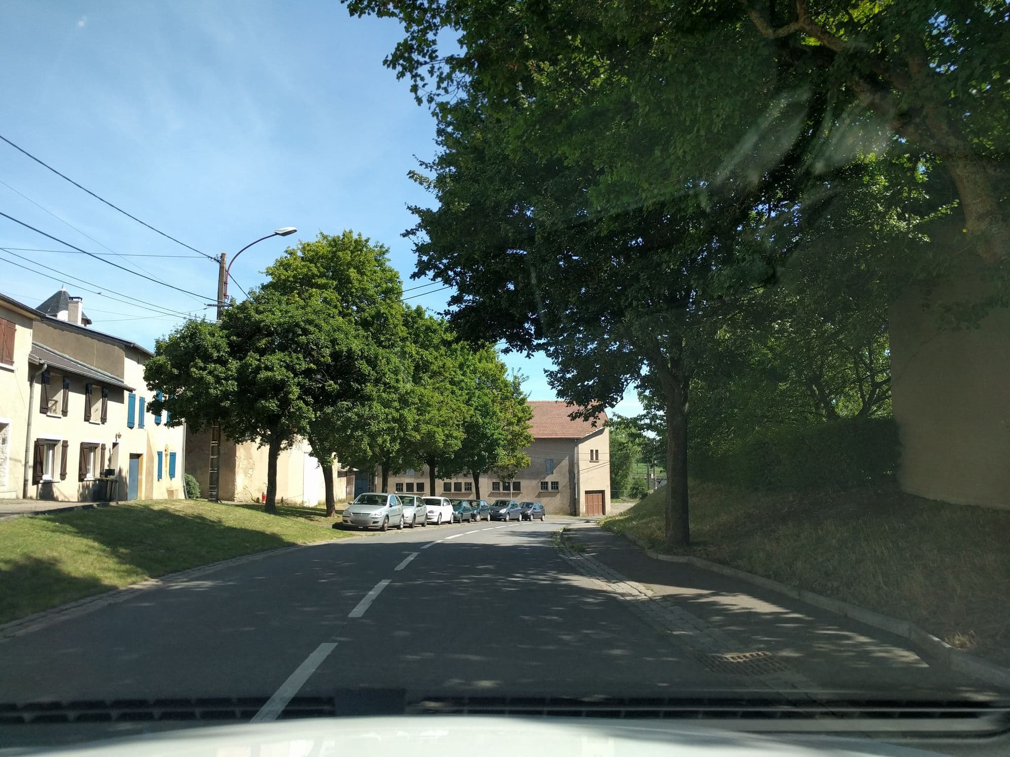 Street view near Les Jardins du Golf, Peltre — © mappy_sa (CC BY-SA · Mapillary)