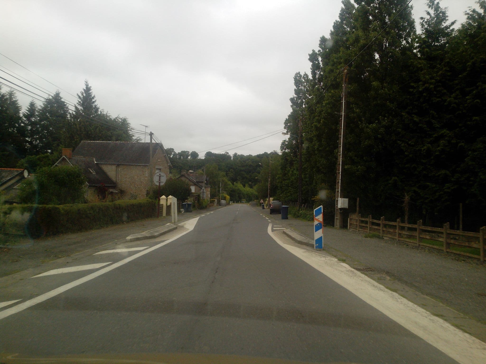 Street view near Moulin de Guémain, Sens-de-Bretagne — © hamlet (CC BY-SA · Mapillary)