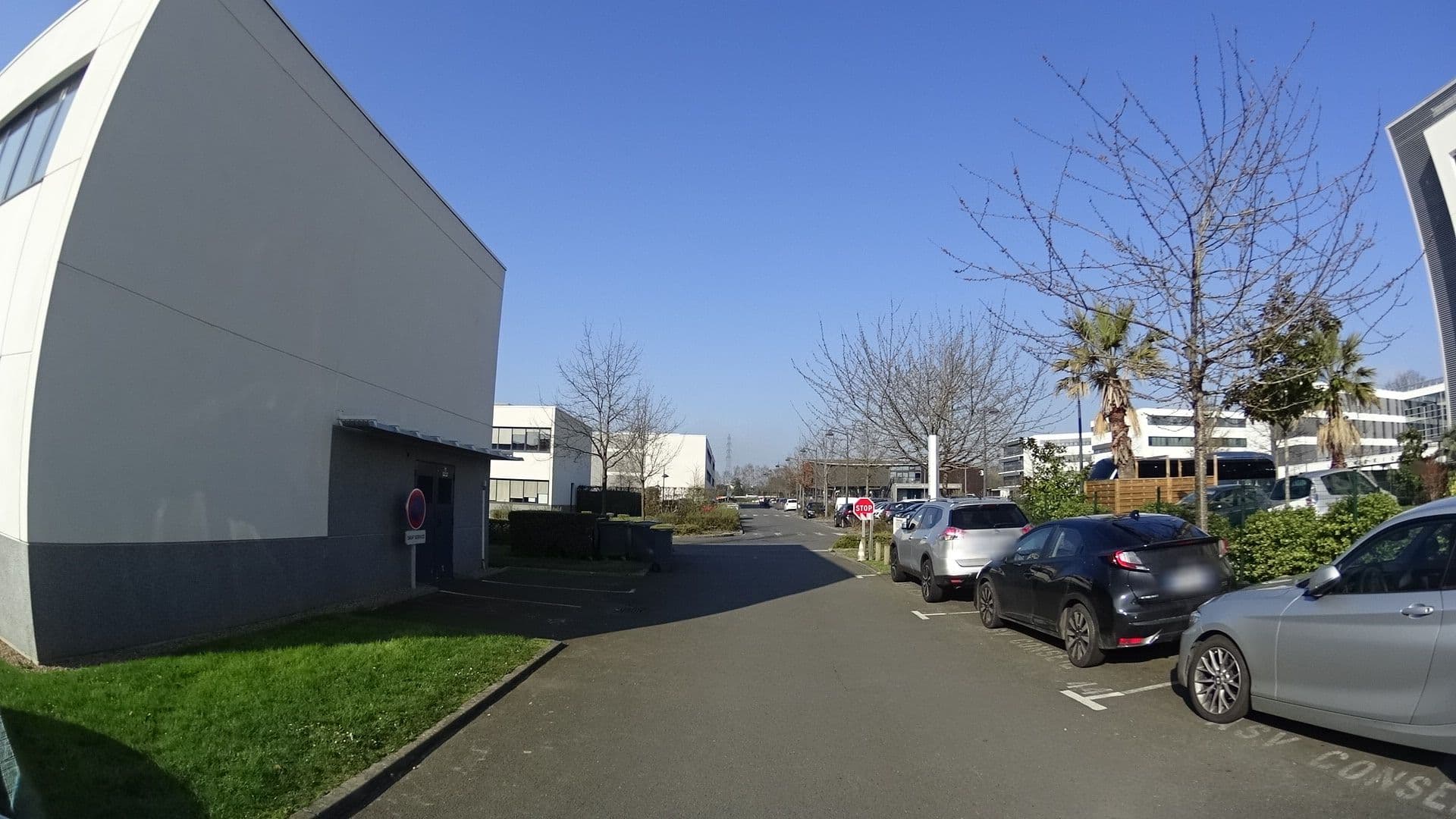 Street view near Hotel B&B, Vezin-le-Coquet — © panieravide (CC BY-SA · Mapillary)