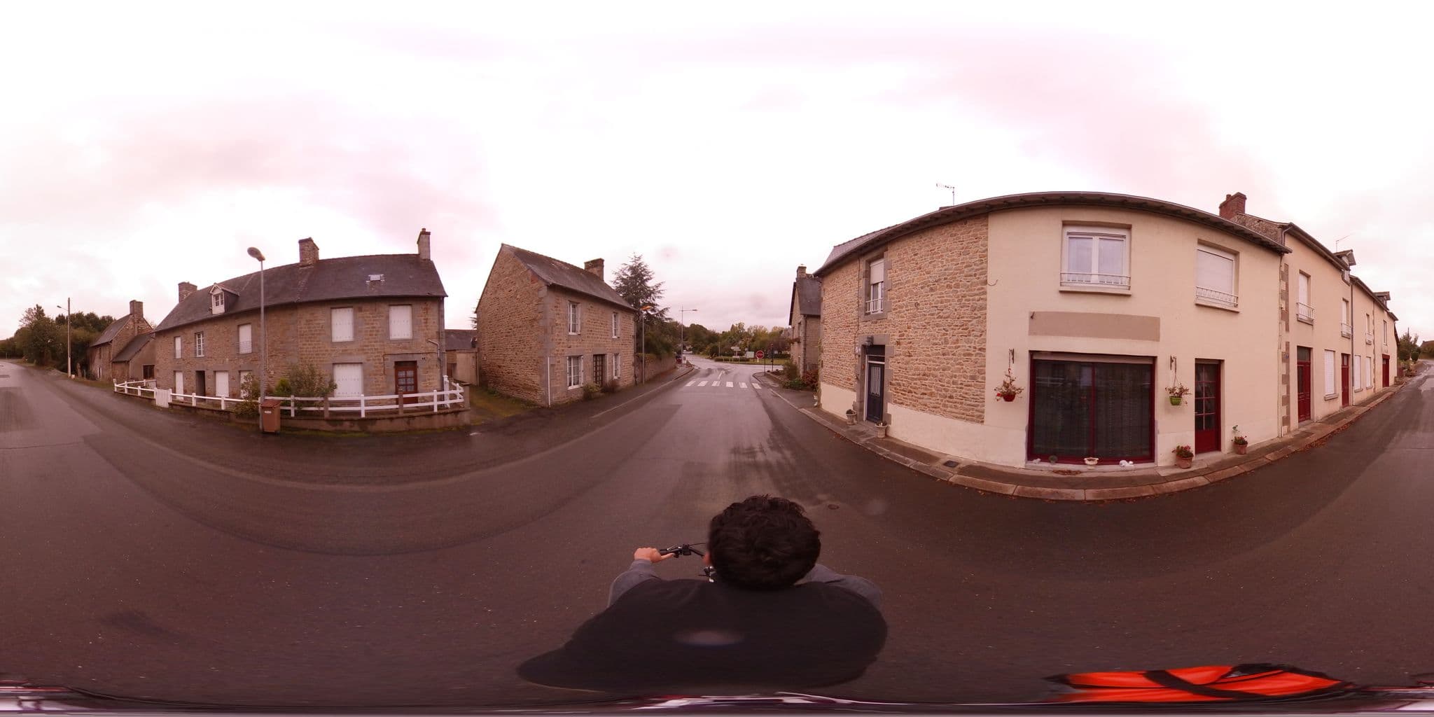 Street view near La Demeure d'Isaure, Antrain — © c_mobilite (CC BY-SA · Mapillary)