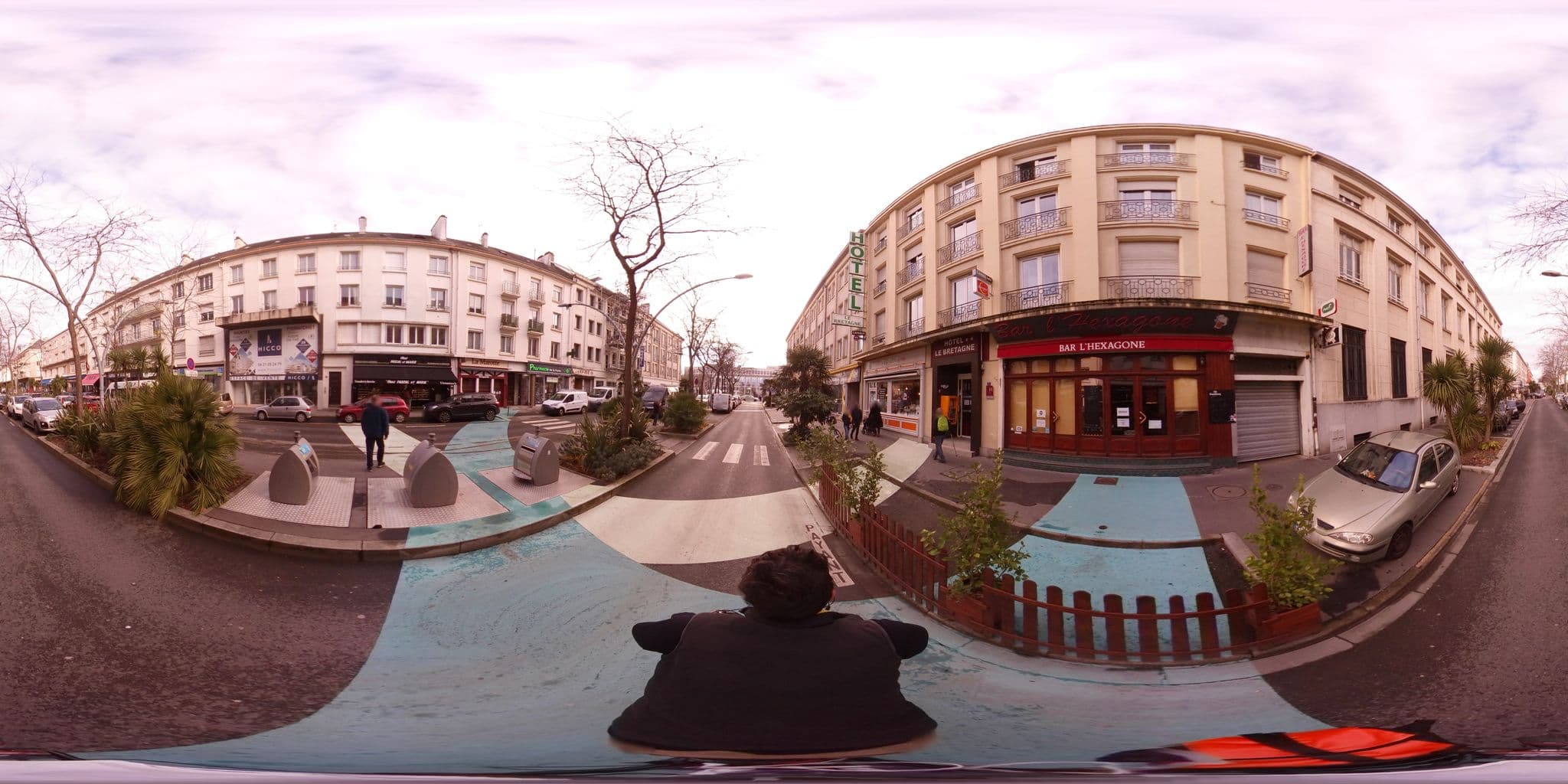 Street view near Hôtel Le Bretagne, Saint-Nazaire — © c_mobilite (CC BY-SA · Mapillary)