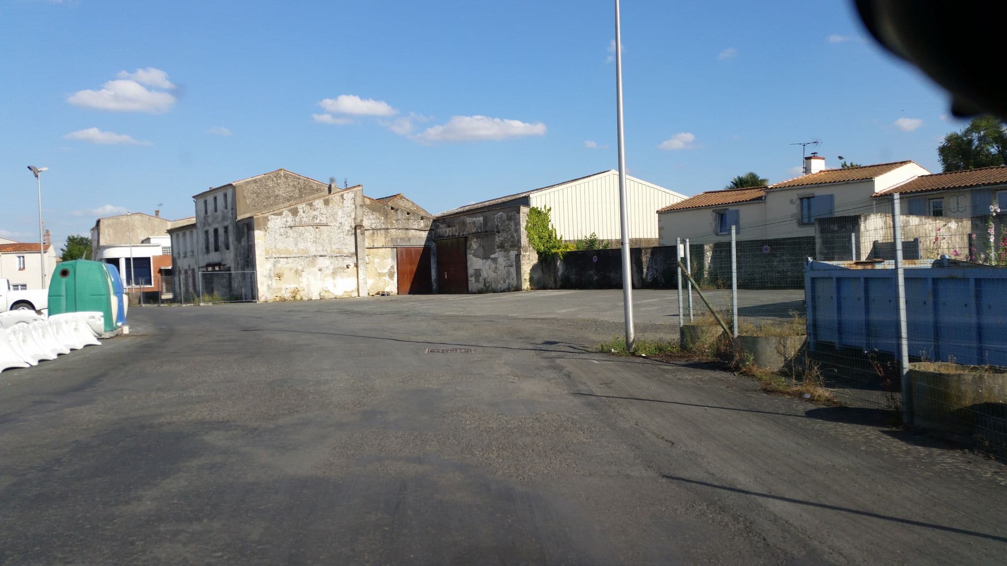 Street view near Commune de Marans Mairie, Marans — © geo50 (CC BY-SA · Mapillary)