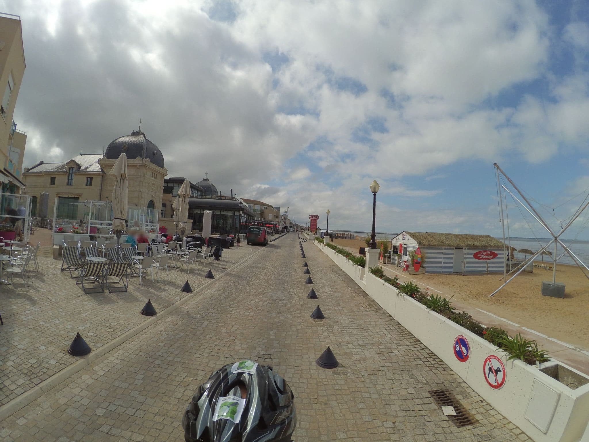 Street view near Appart. front de mer Chatelaillon, Châtelaillon-Plage — © stephanep (CC BY-SA · Mapillary)
