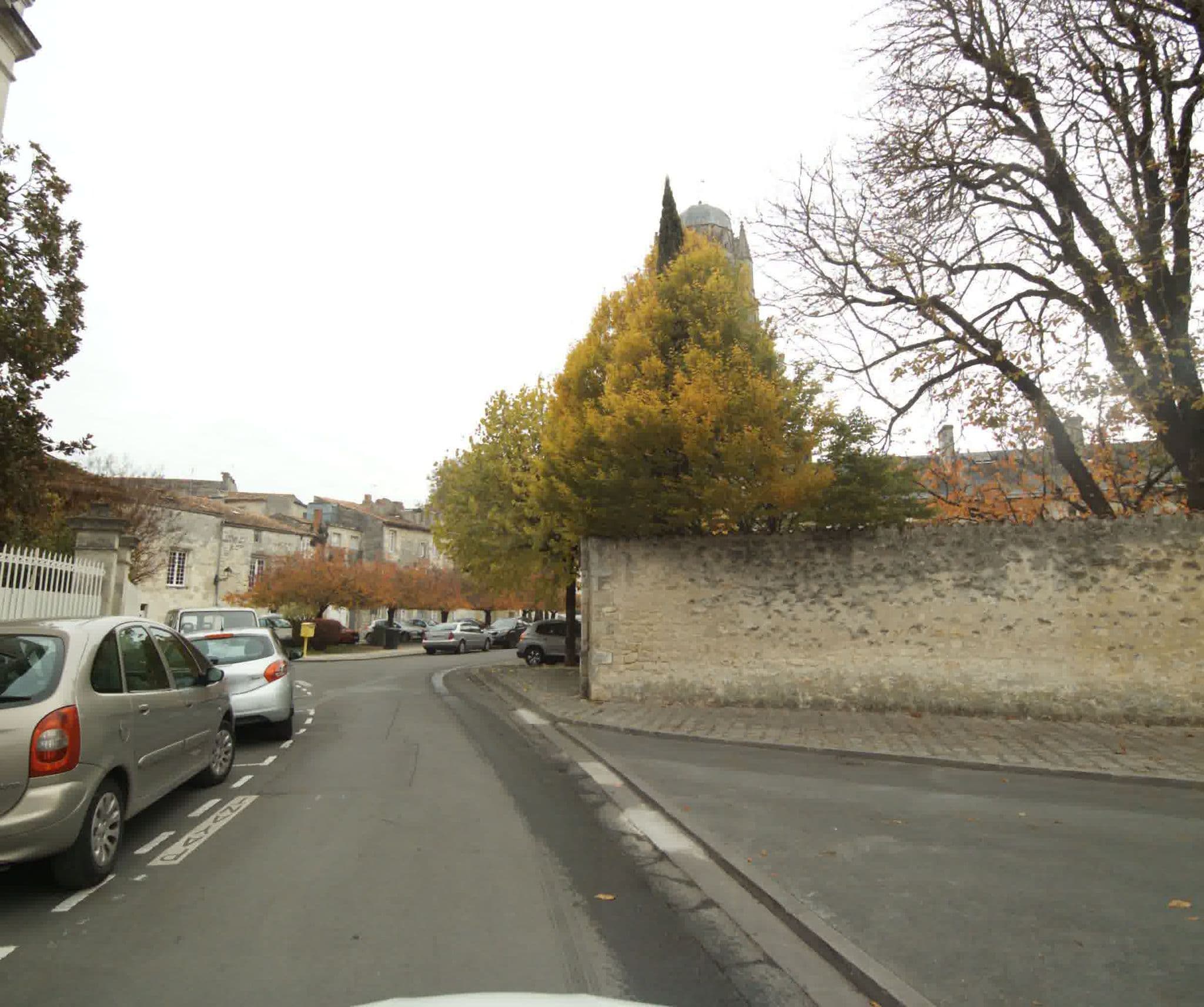 Street view near Ruine de Rome, Saintes — © sogefi (CC BY-SA · Mapillary)