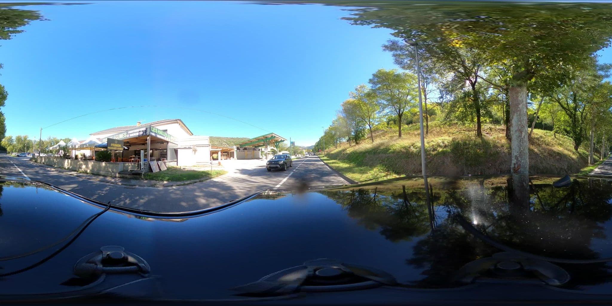 Street view near Hôtel le Majestic, Saint-Affrique — © tumblecow (CC BY-SA · Mapillary)