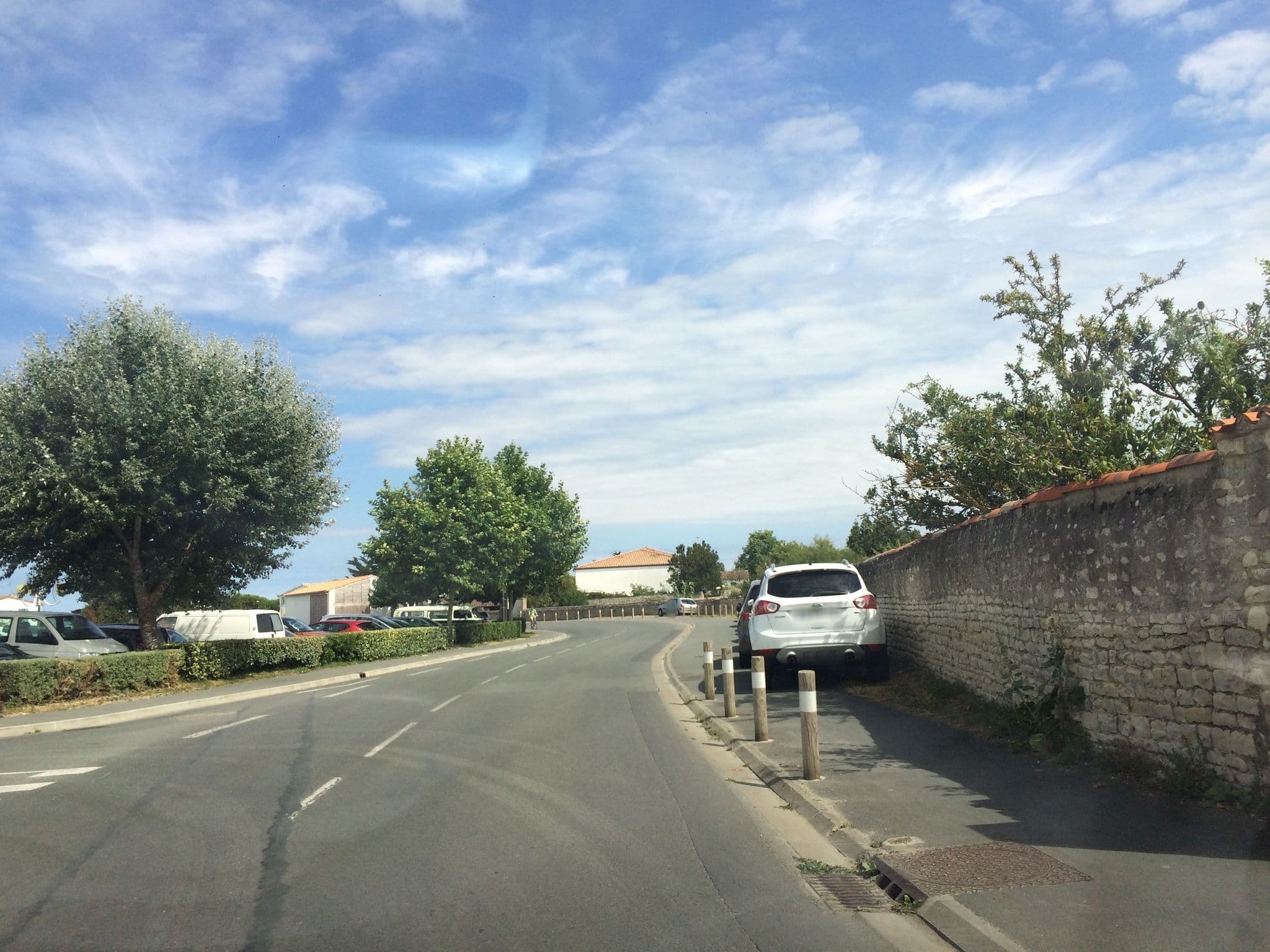Street view near Hôtel Odalys Les Hauts de Cocraud, La Flotte — © kartenville (CC BY-SA · Mapillary)
