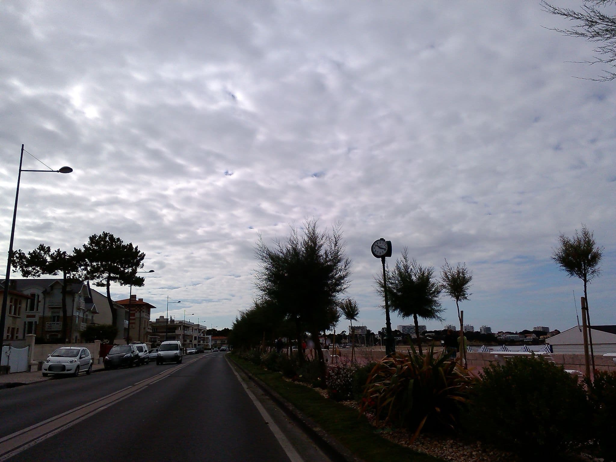Street view near Apartment Residence la Grande Hune, Saint-Georges-de-Didonne — © maturion (CC BY-SA · Mapillary)
