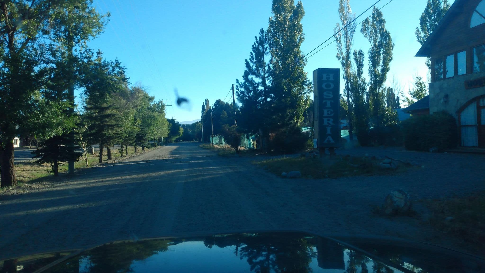 Street view near Hosteria "Caluefü Travel Lodge", Junín de los Andes — © andresduhour (CC BY-SA · Mapillary)