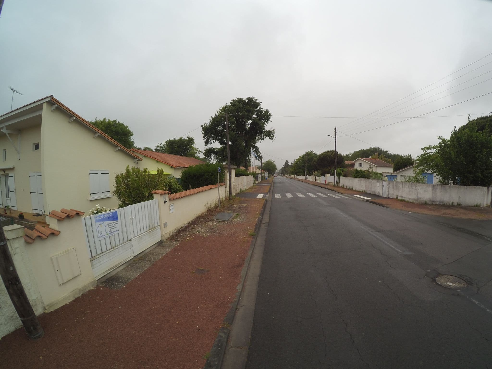 Street view near Comité Central Entreprise Société Générale Villages Vacances, Saint-Georges-de-Didonne — © stephanep (CC BY-SA · Mapillary)