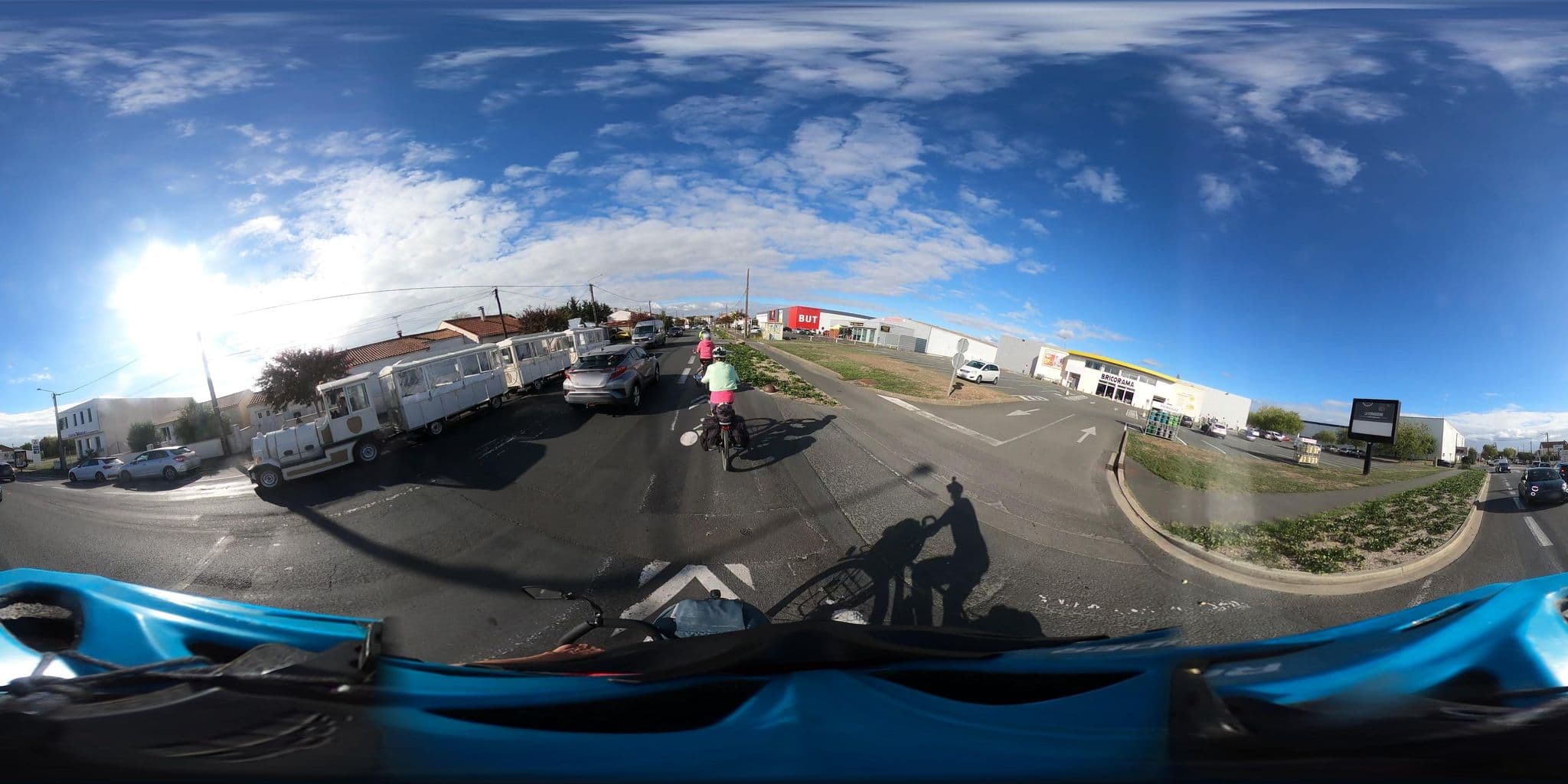 Street view near Villa Atlantique Rochefort, Rochefort — © padididejurbise (CC BY-SA · Mapillary)