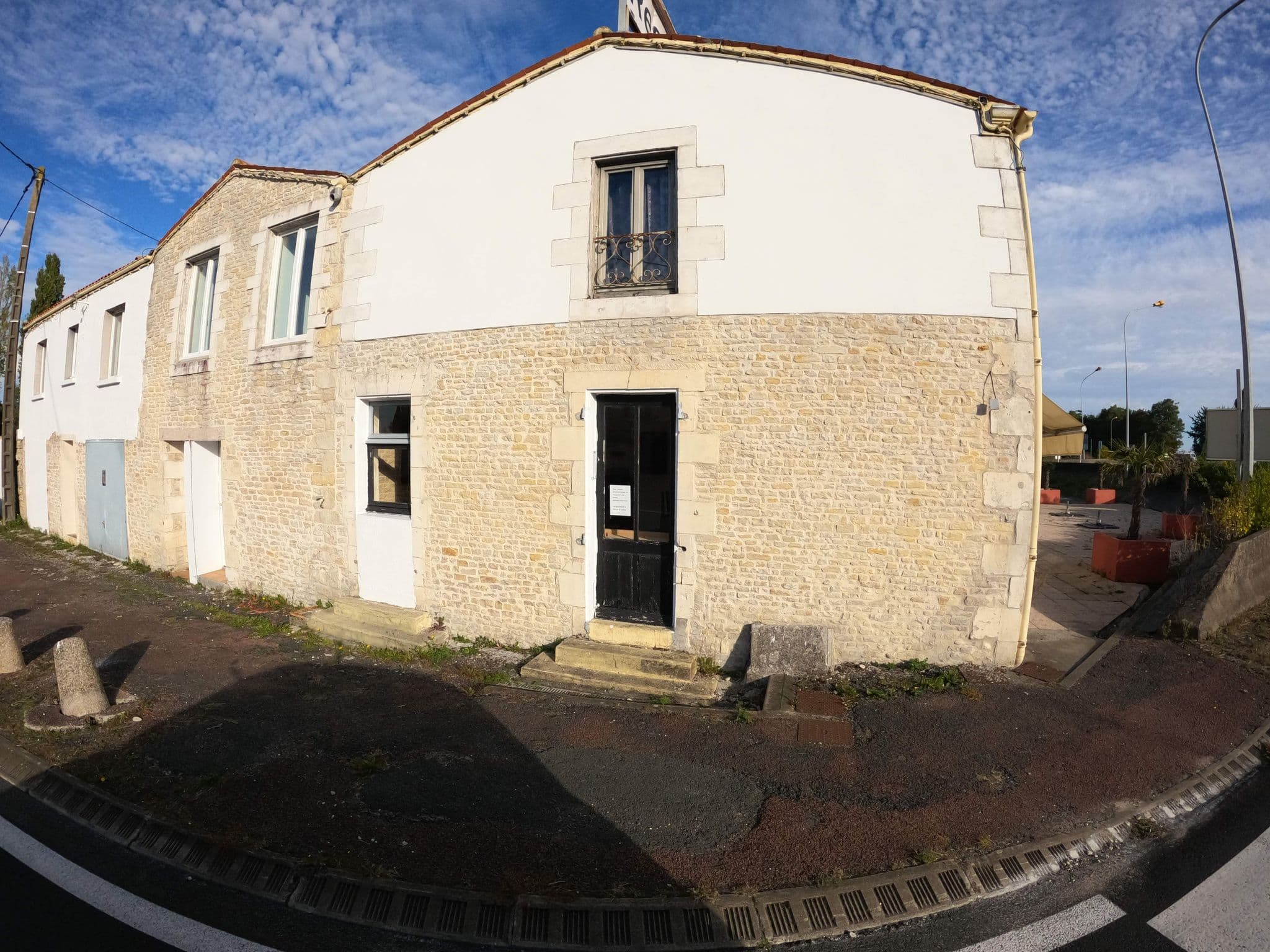 Street view near La Belle Aurore, Sainte-Soulle — © stephanep (CC BY-SA · Mapillary)