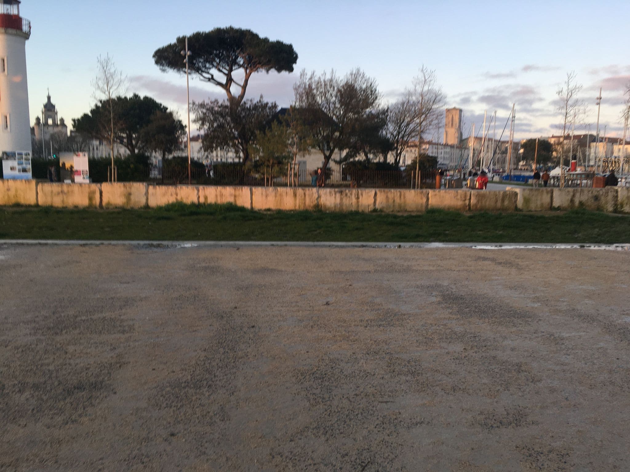 Street view near A la Résidence Hôtel du Gabut, La Rochelle — © unlimited (CC BY-SA · Mapillary)