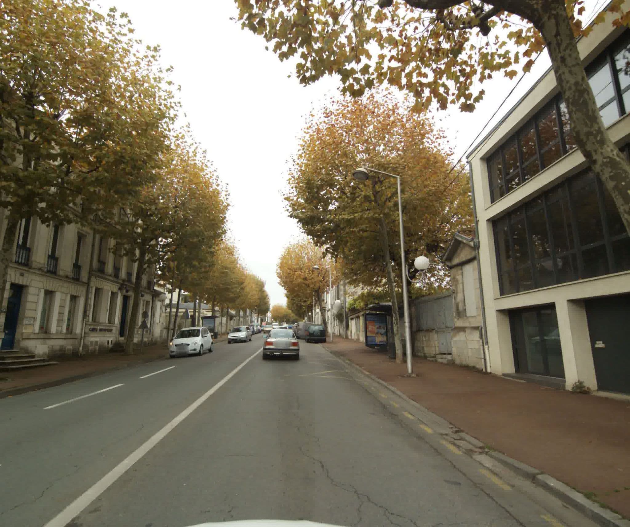 Street view near Aphrodite & Hermès, Saintes — © sogefi (CC BY-SA · Mapillary)