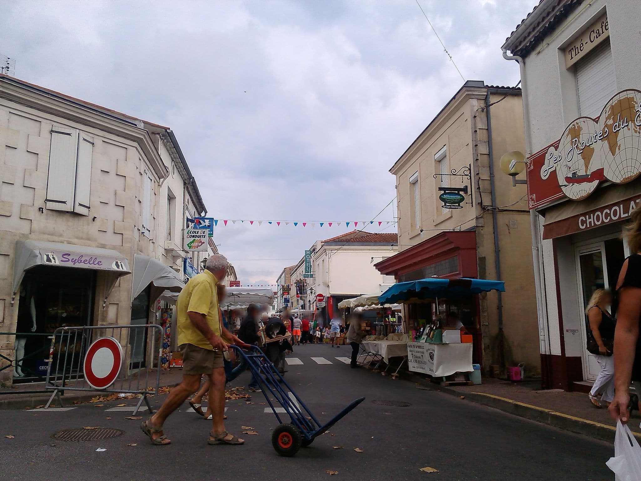 Street view near Le Phoebus, La Tremblade — © maturion (CC BY-SA · Mapillary)