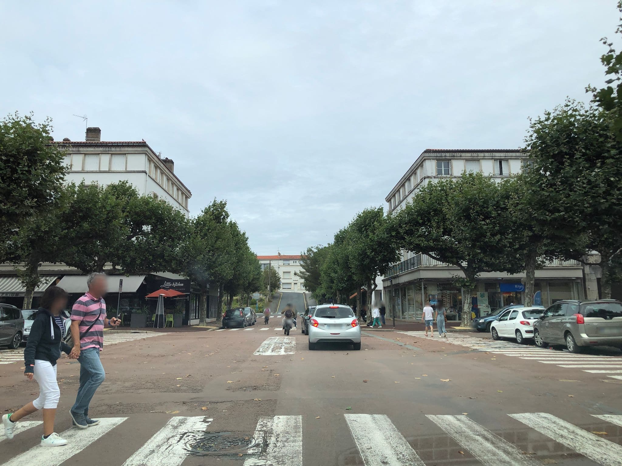 Street view near Spacieux 2 pièces dans l'hyper-centre, Royan — © cquest (CC BY-SA · Mapillary)