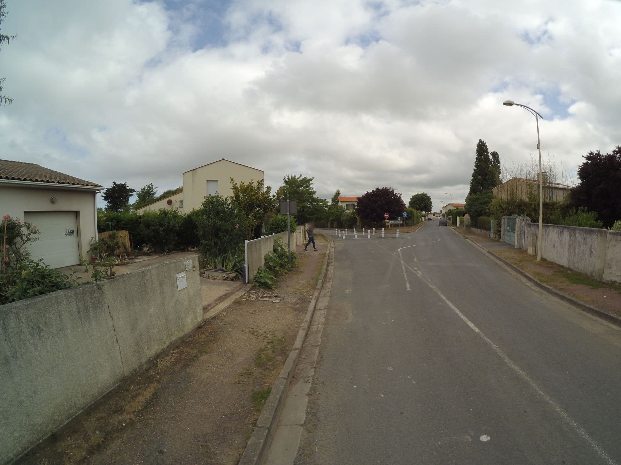 Street view near Hôtel Restaurant Air Marin, Yves — © stephanep (CC BY-SA · Mapillary)