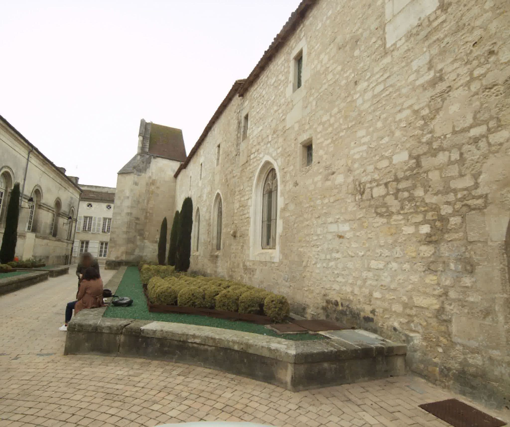 Street view near La Porte Rouge Chambres d'Hotes, Saintes — © sogefi (CC BY-SA · Mapillary)