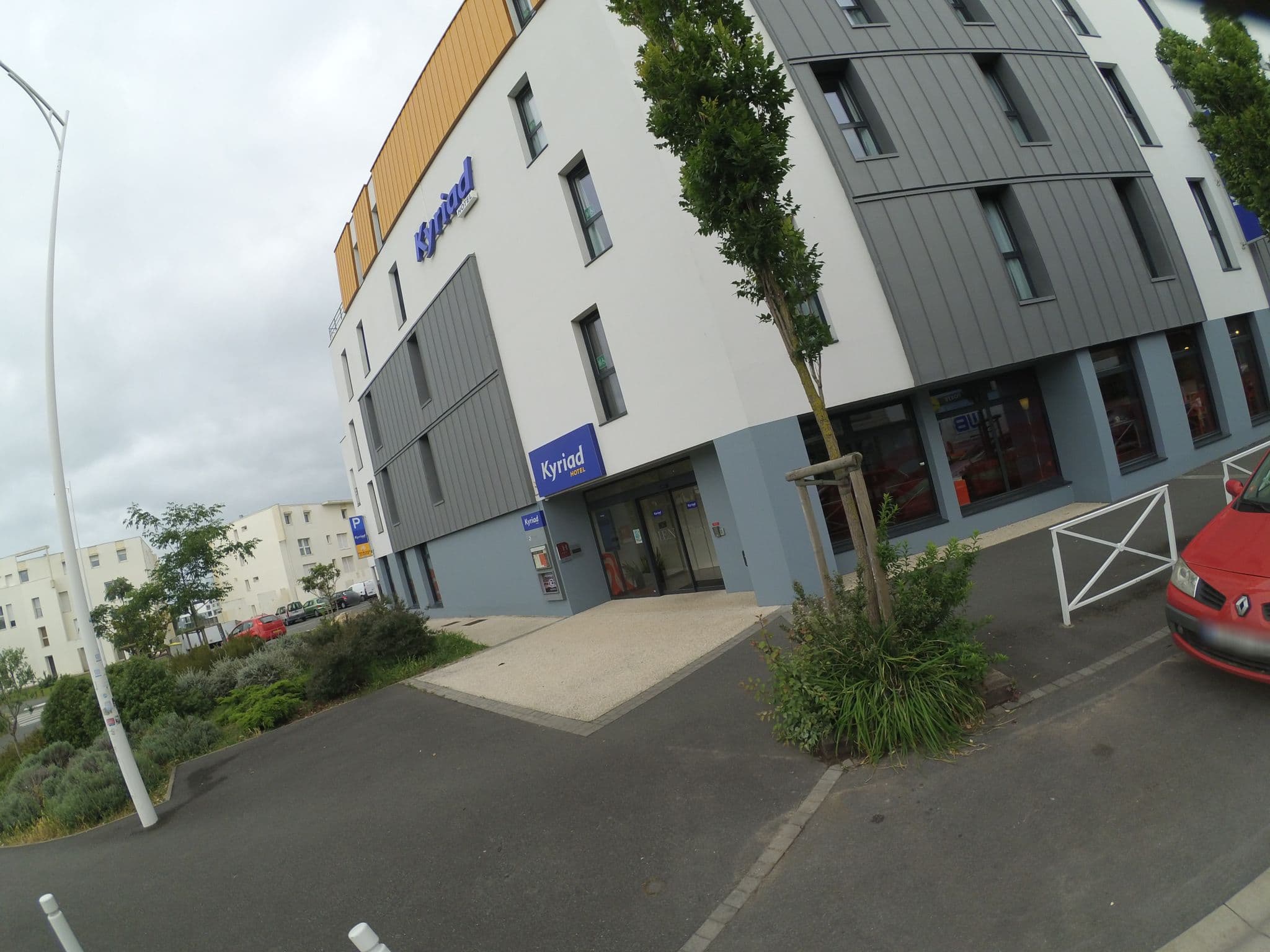 Street view near Kyriad la Rochelle Centre, La Rochelle — © stephanep (CC BY-SA · Mapillary)
