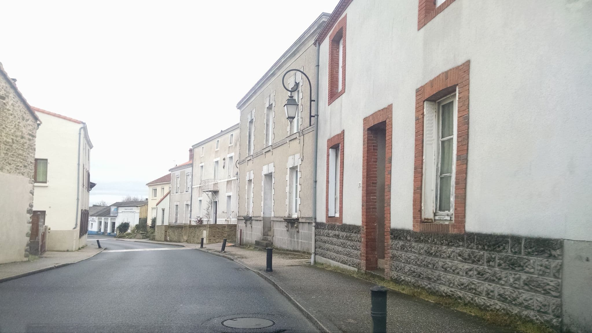 Street view near Chambre d'hote, Monnières — © stephanep (CC BY-SA · Mapillary)