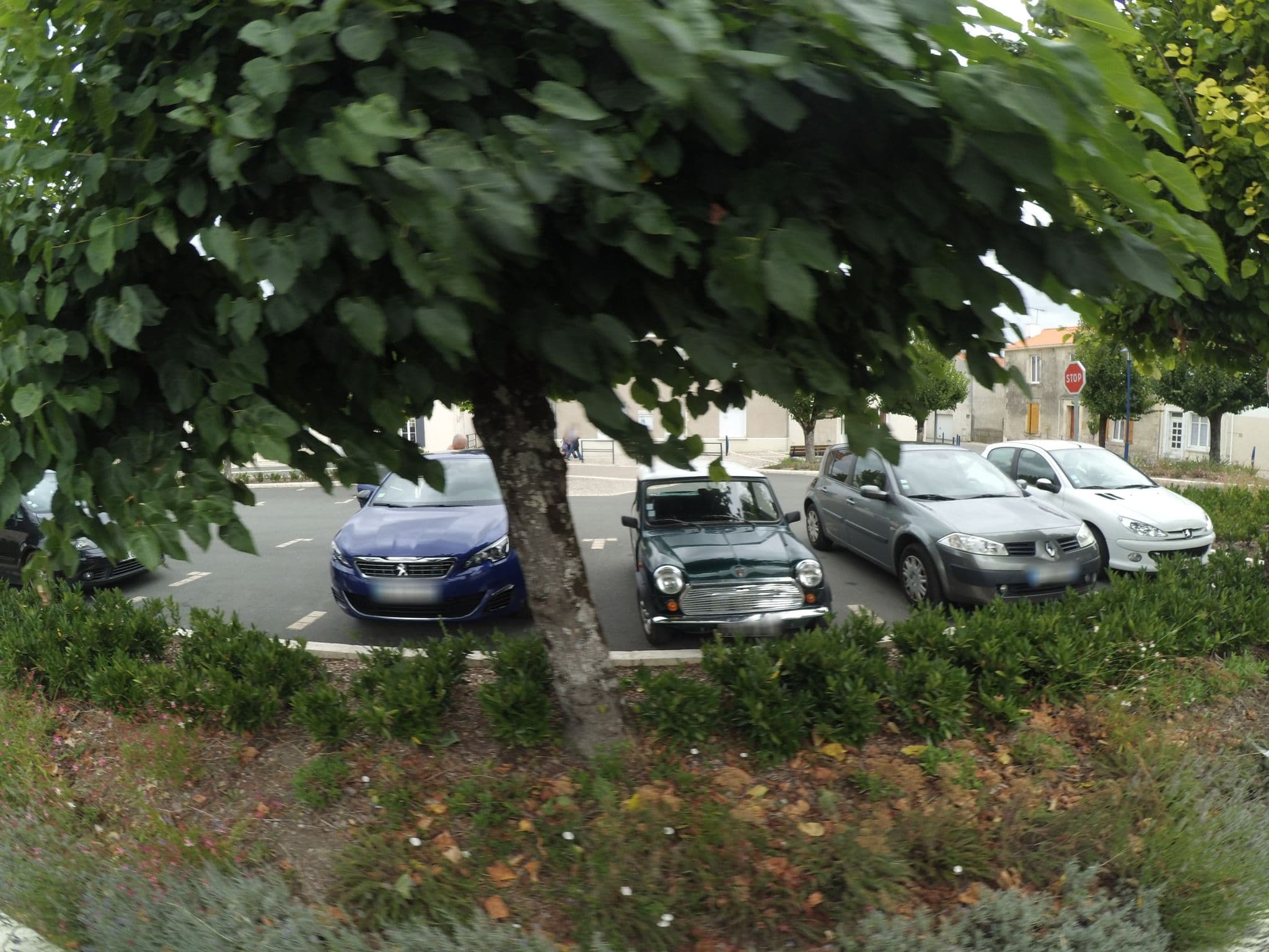 Street view near Hôtel le Cheval Blanc, Angles — © stephanep (CC BY-SA · Mapillary)