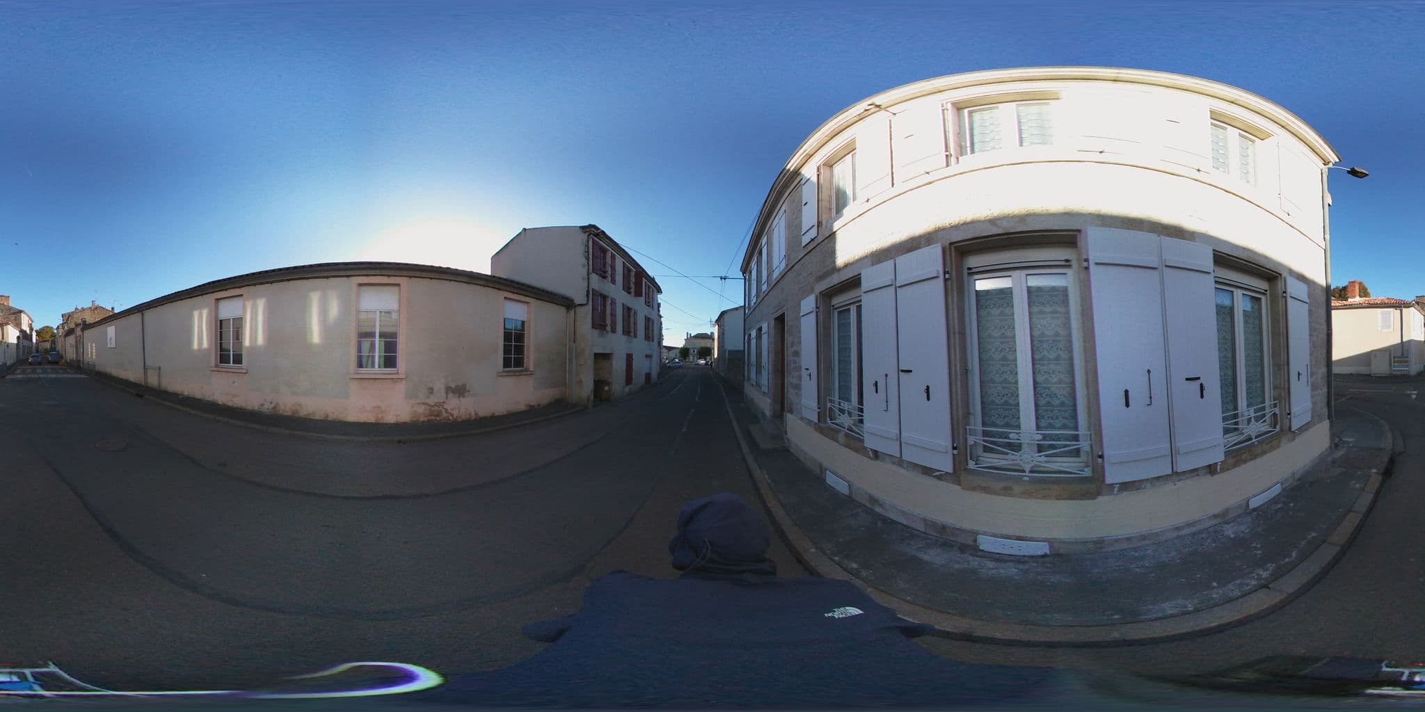 Street view near B&B Demeure Valeau du Rivage, Luçon — © c_mobilite (CC BY-SA · Mapillary)