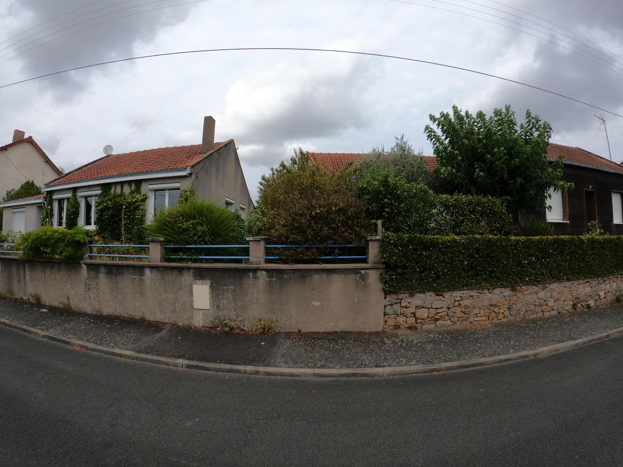 Street view near Magda - chambres d'hotes, La Séguinière — © stephanep (CC BY-SA · Mapillary)