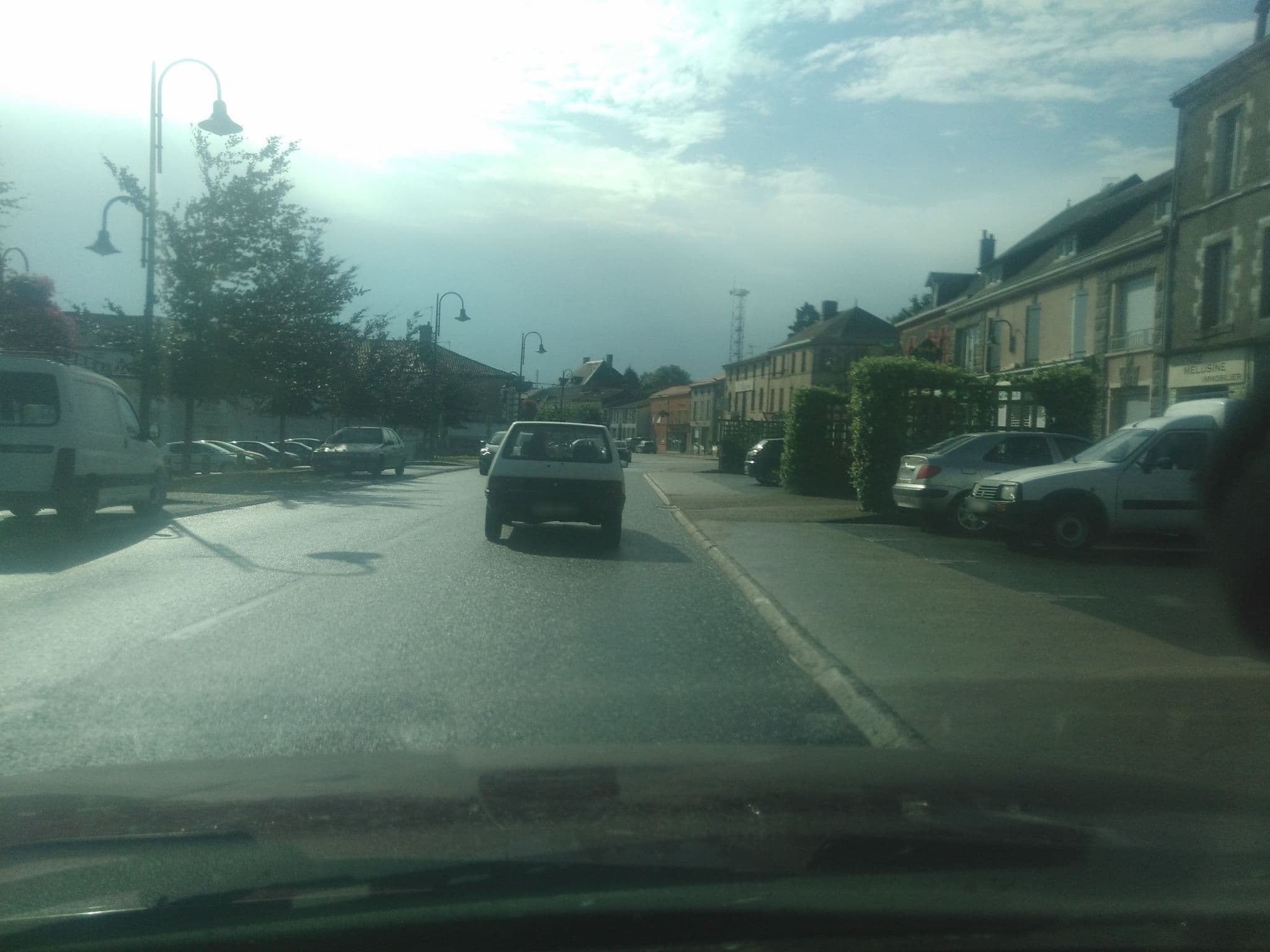Street view near Hôtel l'Etoile, Moncoutant — © operon85 (CC BY-SA · Mapillary)
