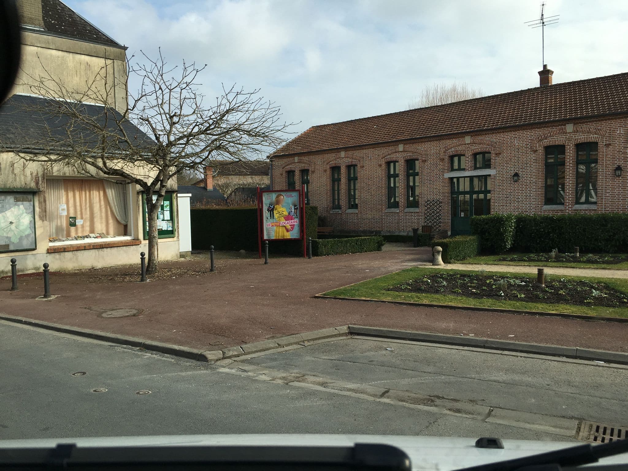 Street view near Gite d'Etape Ligny-le-Ribault, Ligny-le-Ribault — © df45 (CC BY-SA · Mapillary)