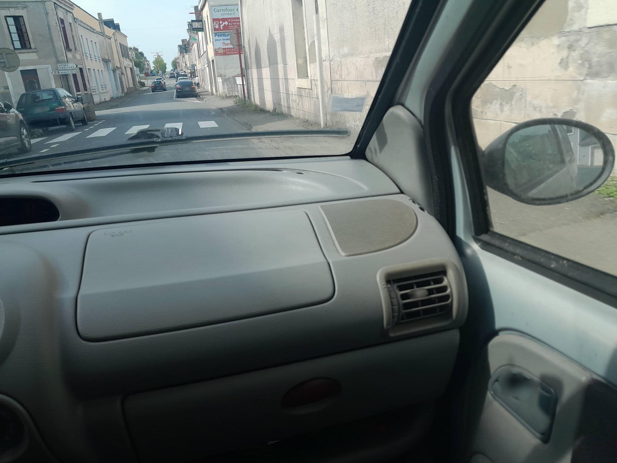 Street view near Restaurant de l'Etoile, Cossé-le-Vivien — © hautetension08 (CC BY-SA · Mapillary)